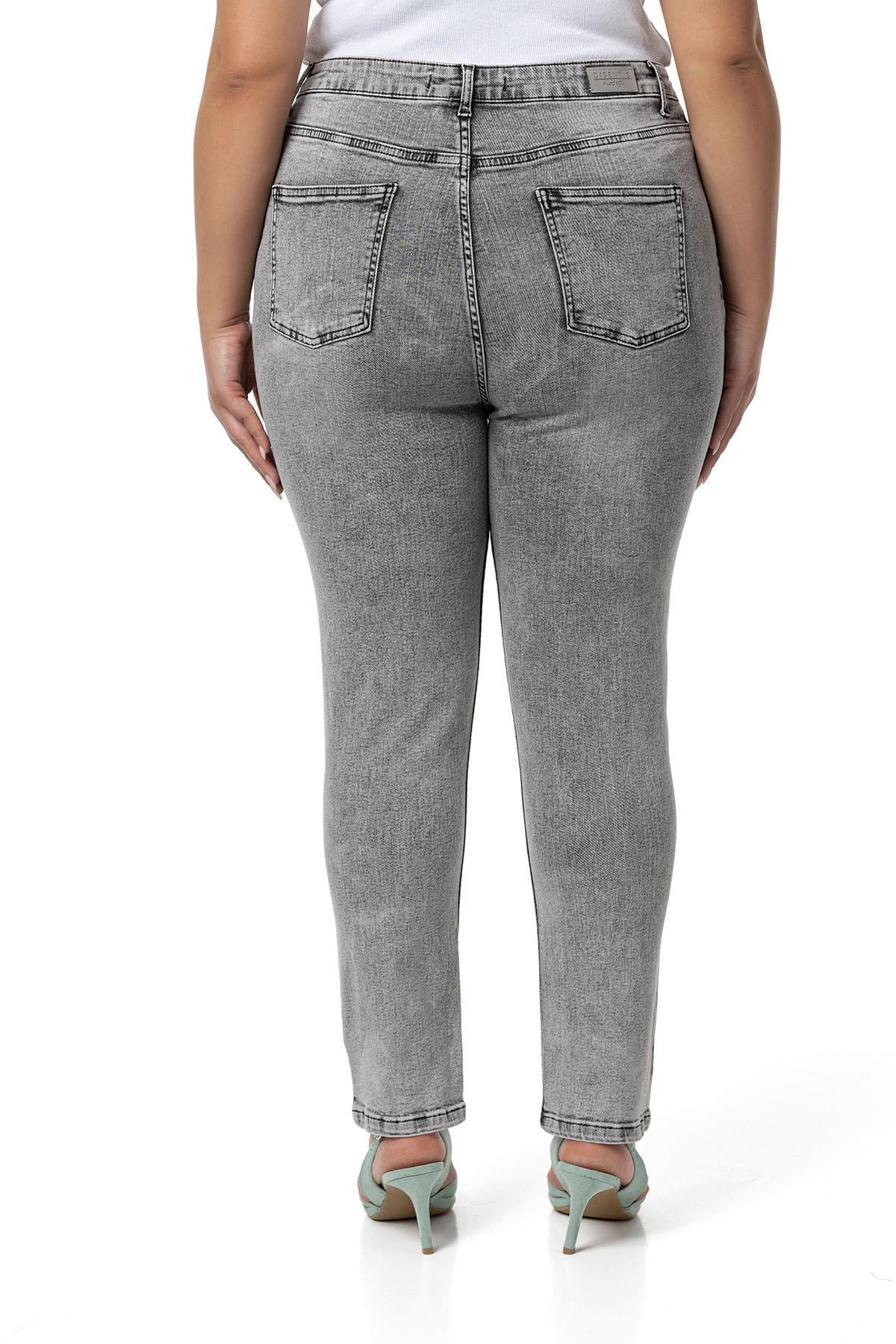 Disentis Modest Büyük Beden Yüksek Bel Dar Paça Açık Gri Denim PantolonDISENTIS MODESTBüyük Beden Yüksek Bel Dar Paça Açık Gri Denim Pantolon