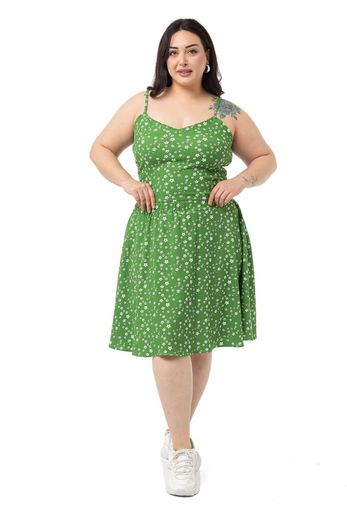 Ceket | Etek TakımlarDisentis Modest Büyük Beden Ayarlanabilir İnce Askılı Bluz Etek Yeşil İkili TakımDISENTIS MODESTBüyük Beden Ayarlanabilir İnce Askılı Bluz Etek Yeşil İkili Takım