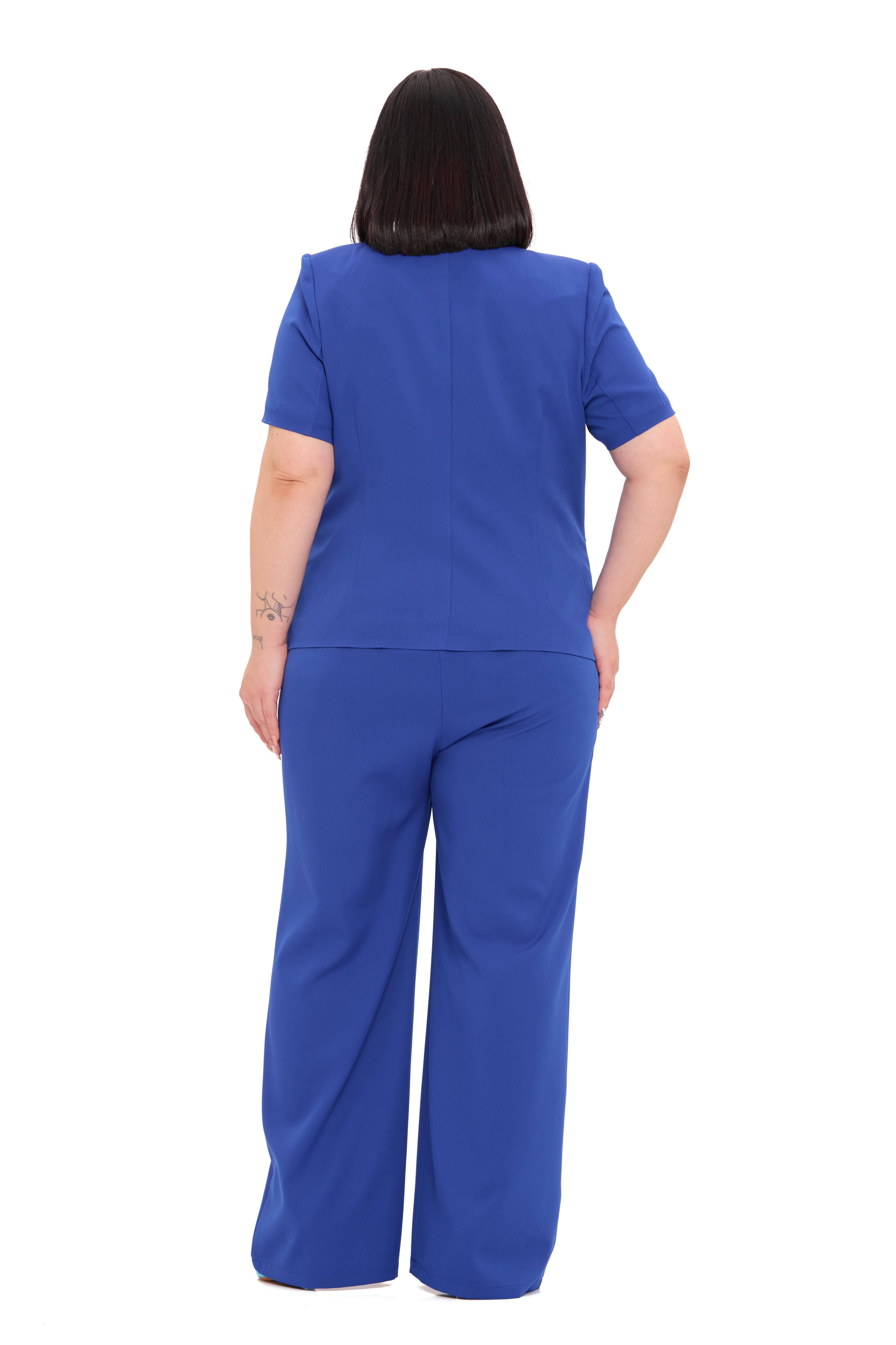 Ceket | Pantolon TakımlarDisentis Modest Büyük Beden Kısa Kollu U Yaka Saks Mavisi Ceket Pantolon İkili TakımDISENTIS MODESTBüyük Beden Kısa Kollu U Yaka Saks Mavisi Ceket Pantolon İkili Takım