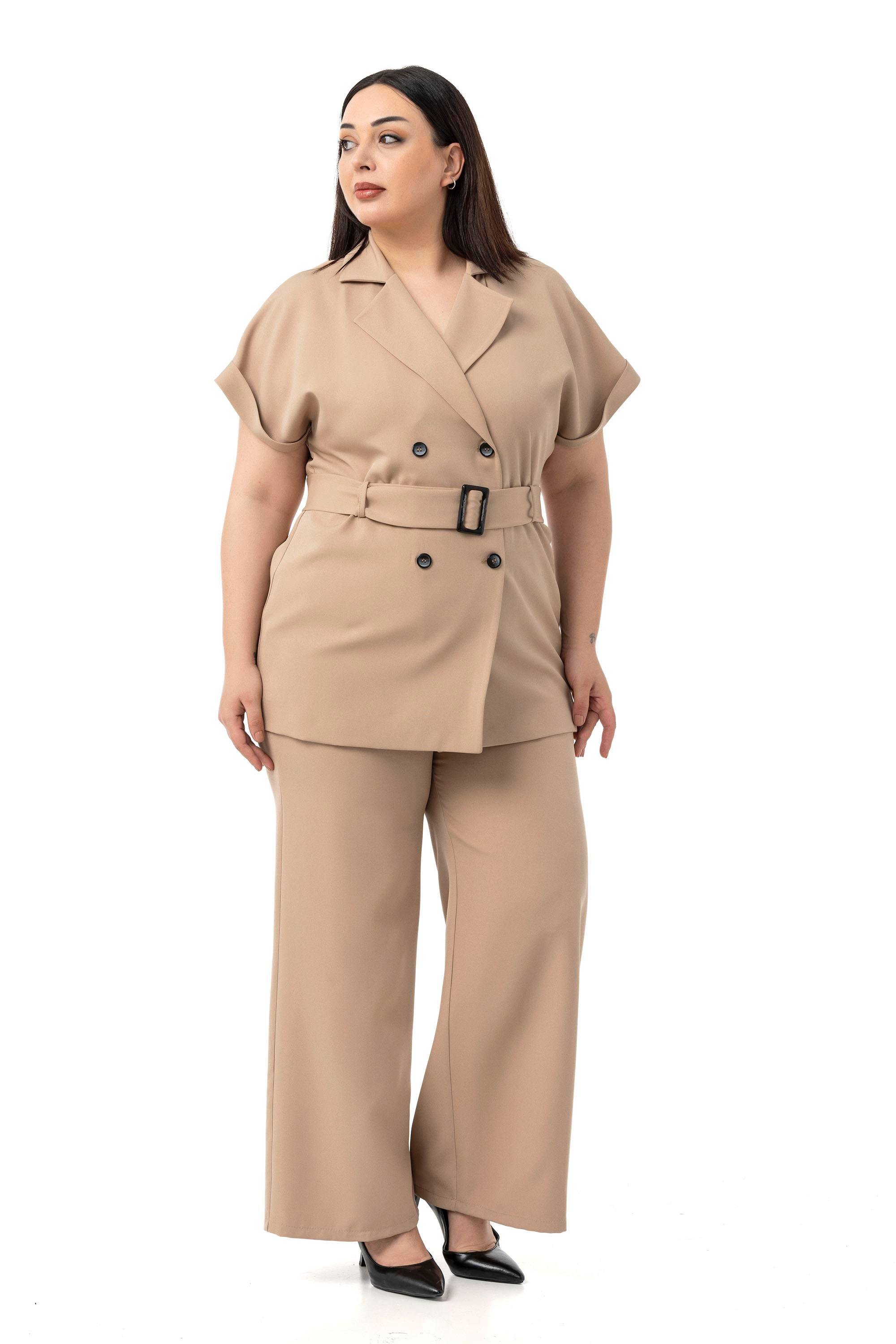 Ceket | Pantolon TakımlarDisentis Modest Kruvaze Kemerli Yarım Kollu Vizon Ceket Pantolon İkili TakımDISENTIS MODESTBüyük Beden Kruvaze Kemerli Yarım Kollu Vizon Ceket Pantolon İkili Takım