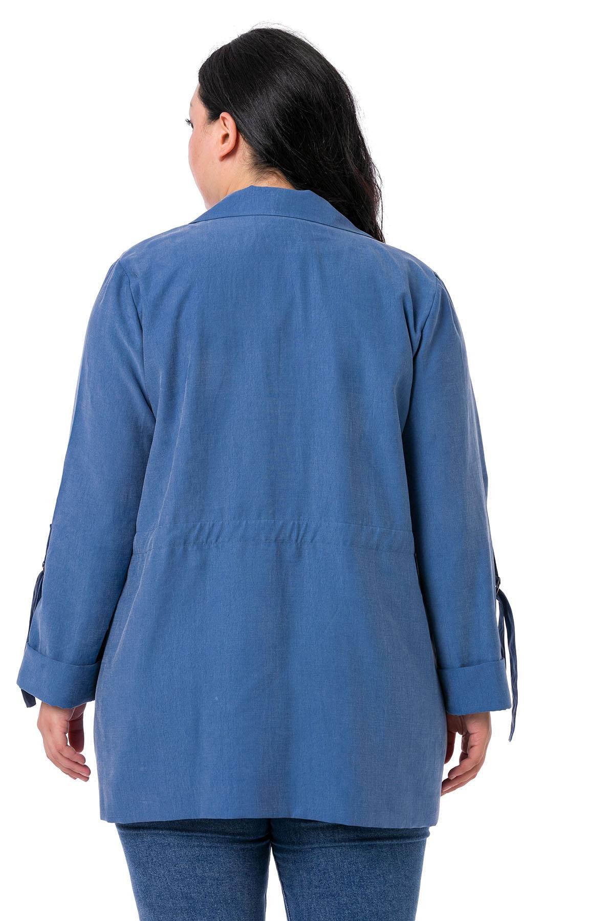 JacketsDisentis Modest Beli Tünelli ve Büzgü Ayarlı Kolları Katlamalı Yanları Cepli Düğmesiz Astarsız Mavi CeketDISENTIS MODESTBüyük Beden Beli Tünelli ve Büzgü Ayarlı Kolları Katlamalı Yanları Cepli Düğmesiz Astarsız Mavi Ceket