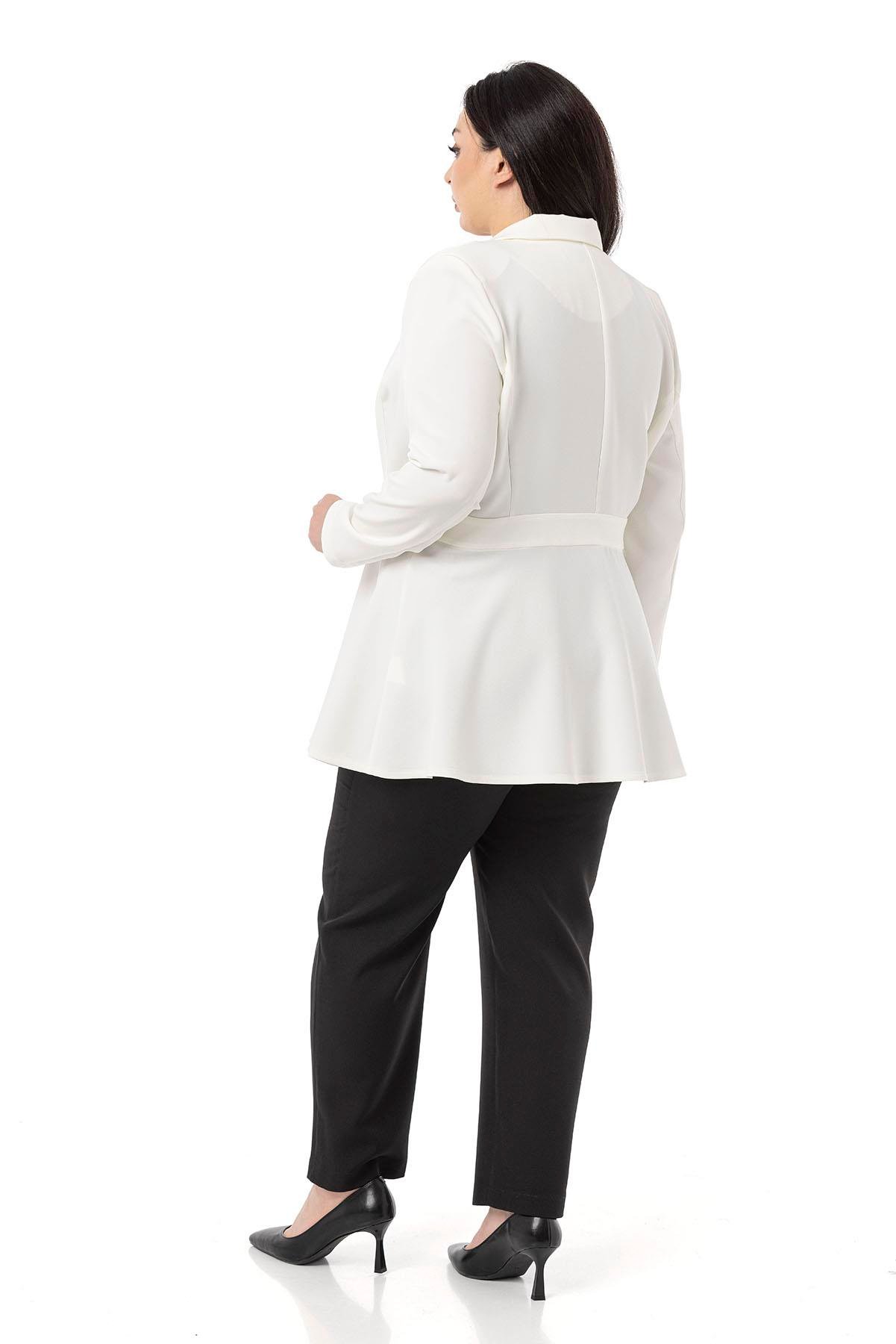 CeketDisentis Modest Büyük Beden Tek Düğmeli Belde Bant Detaylı Kloş Astarsız Beyaz Ceket DISENTIS MODESTBüyük Beden Tek Düğmeli Belde Bant Detaylı Kloş Astarsız Beyaz Ceket 