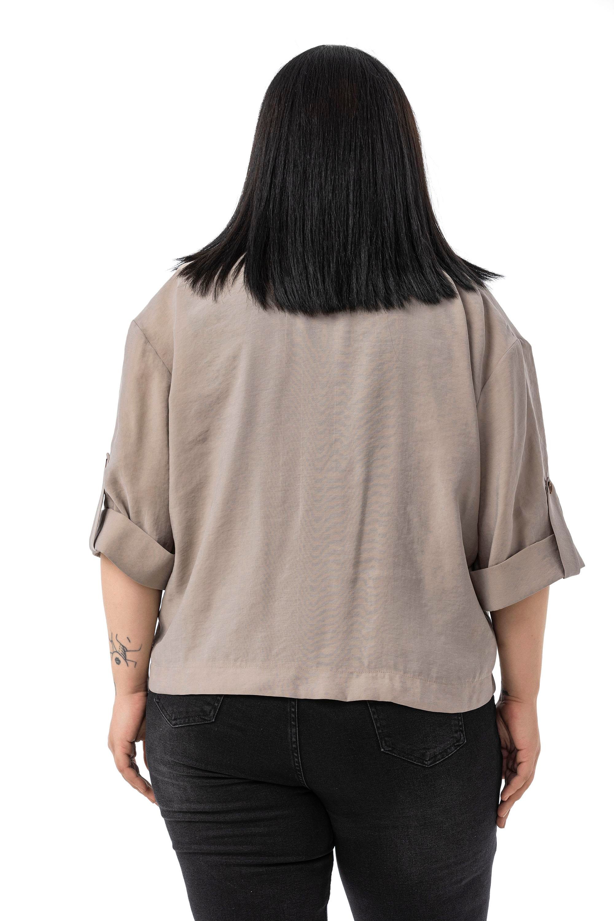 JacketsDisentis Modest Büyük Beden Tek Düğmeli Düşük Yarım Kollu Apoletli Cepli Kısa Vizon CeketDISENTIS MODESTBüyük Beden Tek Düğmeli Düşük Yarım Kollu Apoletli Cepli Kısa Vizon Ceket