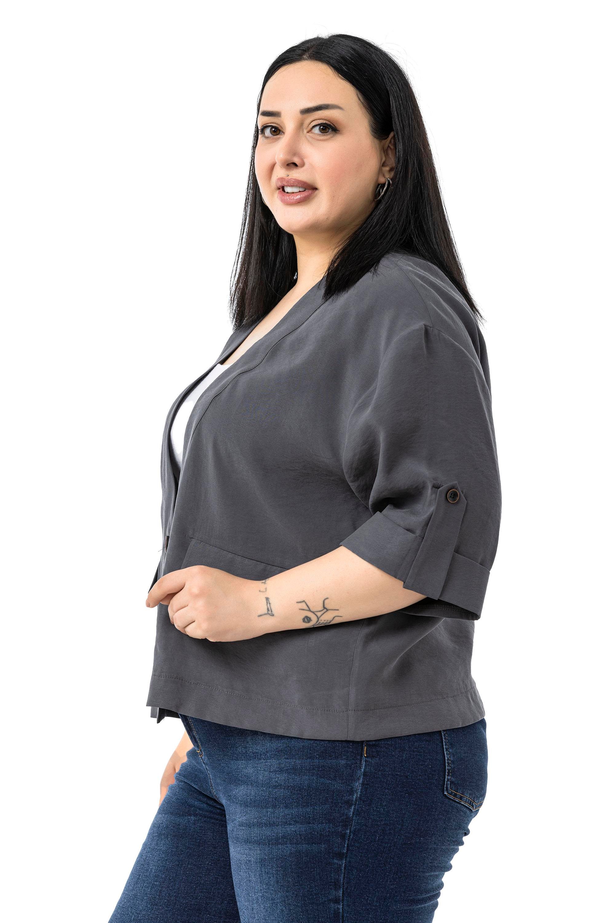 JacketsDisentis Modest Büyük Beden Tek Düğmeli Düşük Yarım Kollu Apoletli Cepli Kısa Antrasit CeketDISENTIS MODESTBüyük Beden Tek Düğmeli Düşük Yarım Kollu Apoletli Cepli Kısa Antrasit Ceket