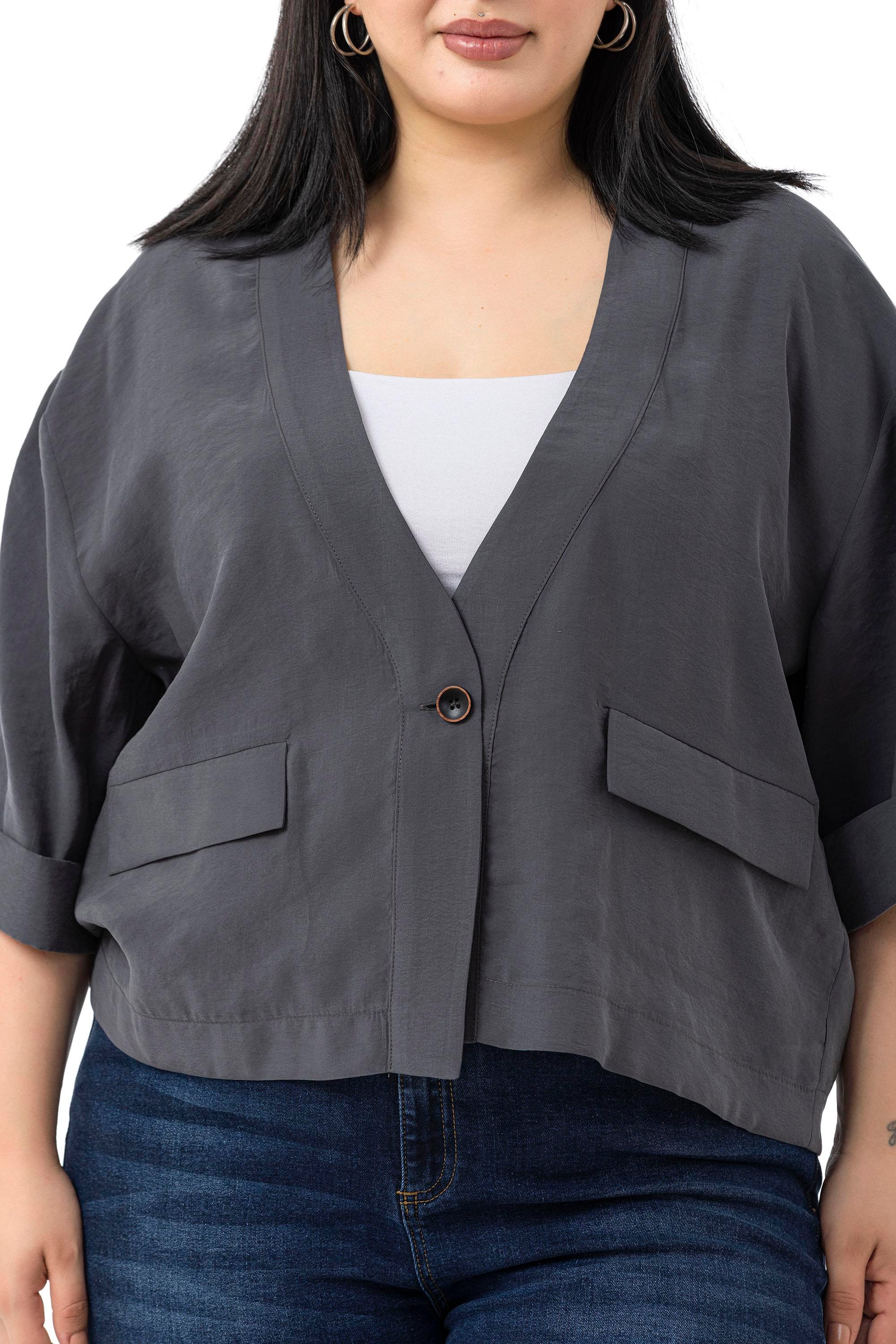 JacketsDisentis Modest Büyük Beden Tek Düğmeli Düşük Yarım Kollu Apoletli Cepli Kısa Antrasit CeketDISENTIS MODESTBüyük Beden Tek Düğmeli Düşük Yarım Kollu Apoletli Cepli Kısa Antrasit Ceket