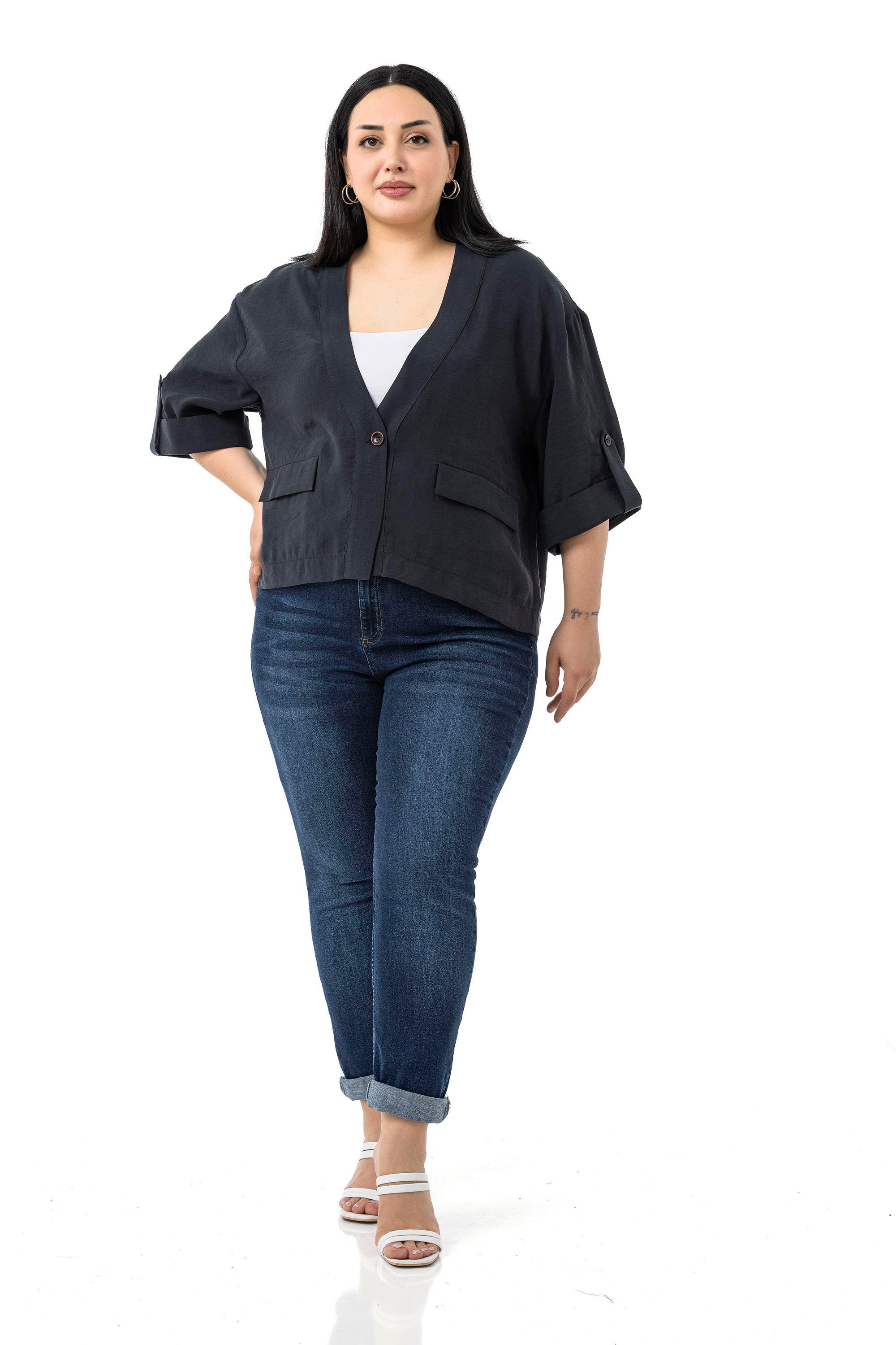 JacketsDisentis Modest Büyük Beden Tek Düğmeli Düşük Yarım Kollu Apoletli Cepli Kısa Siyah CeketDISENTIS MODESTBüyük Beden Tek Düğmeli Düşük Yarım Kollu Apoletli Cepli Kısa Siyah Ceket