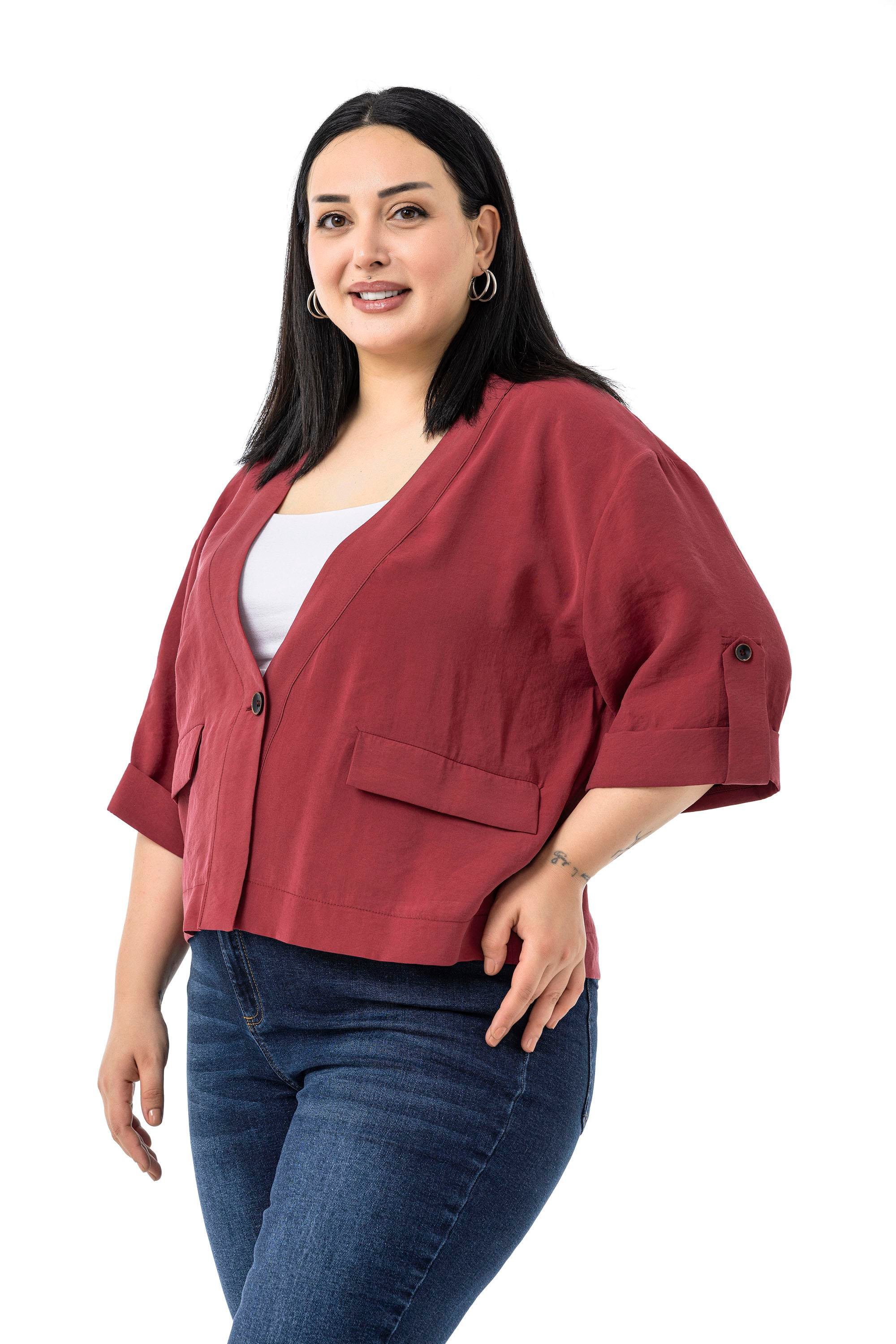 JacketsDisentis Modest Büyük Beden Tek Düğmeli Düşük Yarım Kollu Apoletli Cepli Kısa Bordo CeketDISENTIS MODESTBüyük Beden Tek Düğmeli Düşük Yarım Kollu Apoletli Cepli Kısa Bordo Ceket