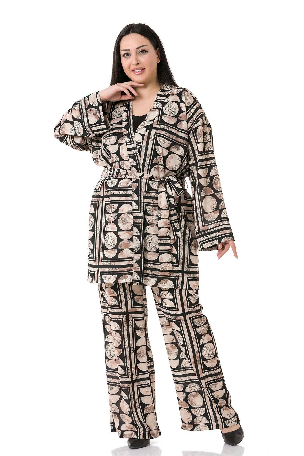 Ceket|Pantolon TakımlarDisentis Modest Karışık Desenli Kuşaklı Bluz ve Pantolon İkili Takım DISENTIS MODESTBüyük Beden Karışık Desenli Kuşaklı Bluz ve Pantolon İkili Takım 