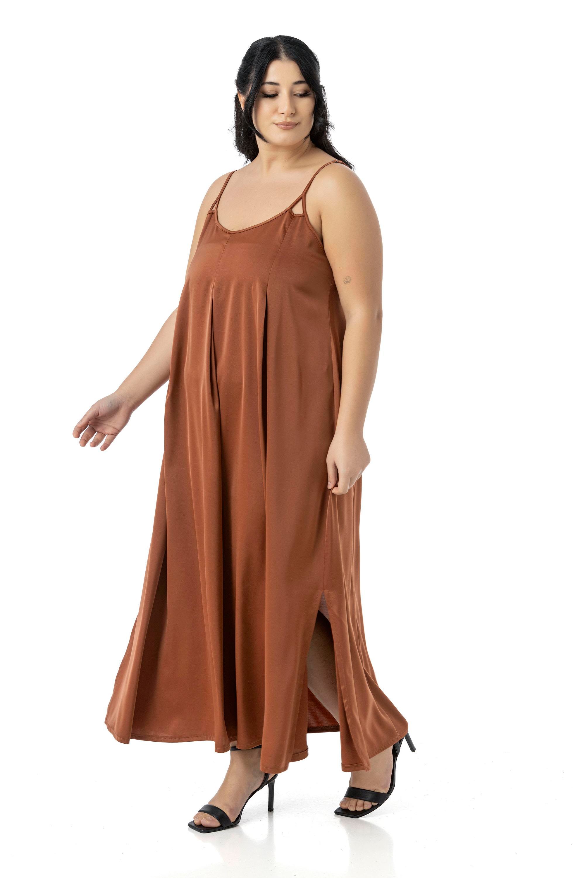 ELBİSEDisentis Modest Büyük Beden Ayarlanabilir İnce Askılı Derin Plikaşe Detaylı Yırtmaçlı Saten Uzun Tarçın ElbiseDISENTIS MODESTBüyük Beden Ayarlanabilir İnce Askılı Derin Plikaşe Detaylı Yırtmaçlı Saten Uzun Tarçın Elbise