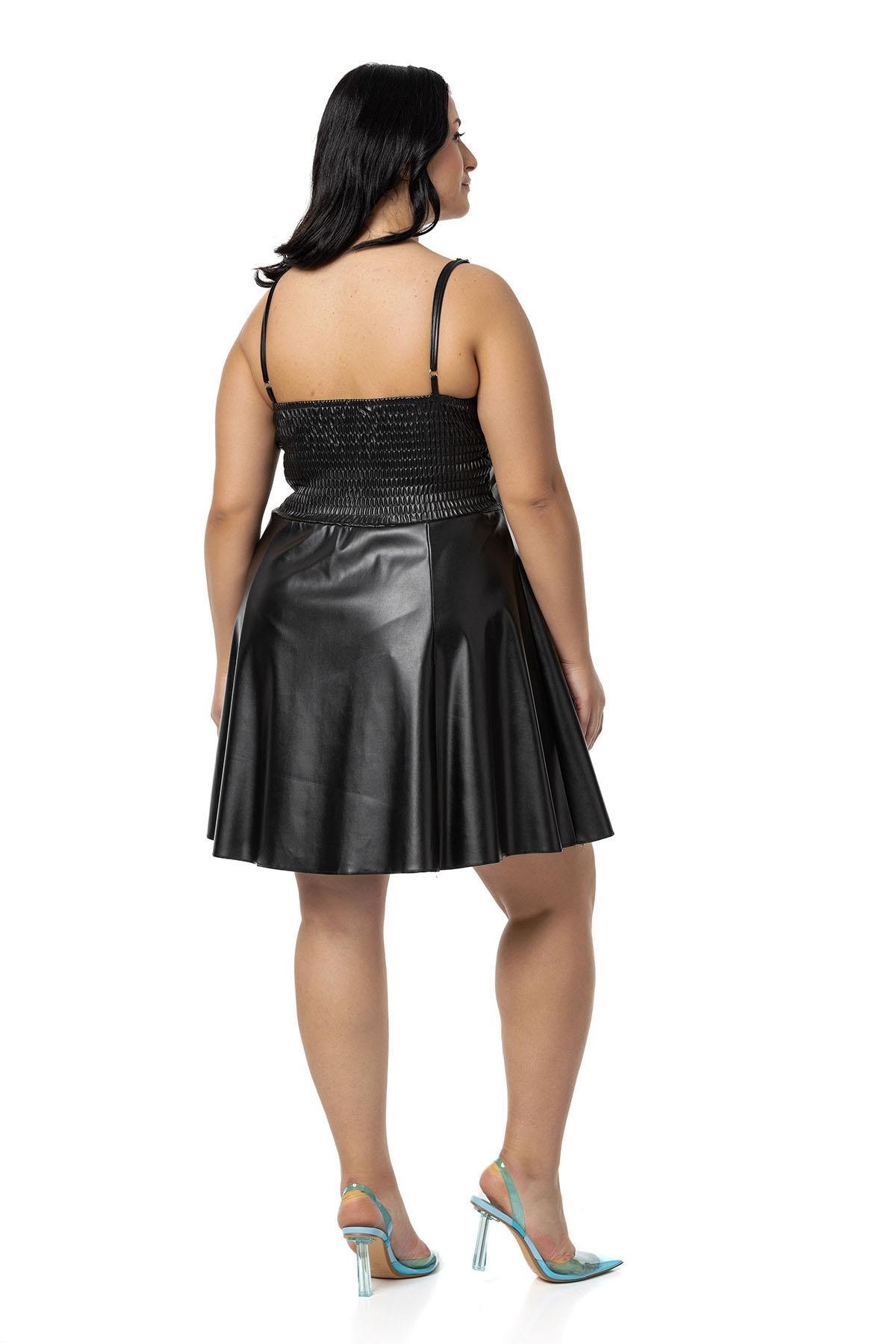 ELBİSEDisentis Modest Büyük Beden Ayarlanabilir İnce Askılı Sırtı Lastikli Deri Mini Siyah ElbiseDISENTIS MODESTBüyük Beden Ayarlanabilir İnce Askılı Sırtı Lastikli Deri Mini Siyah Elbise