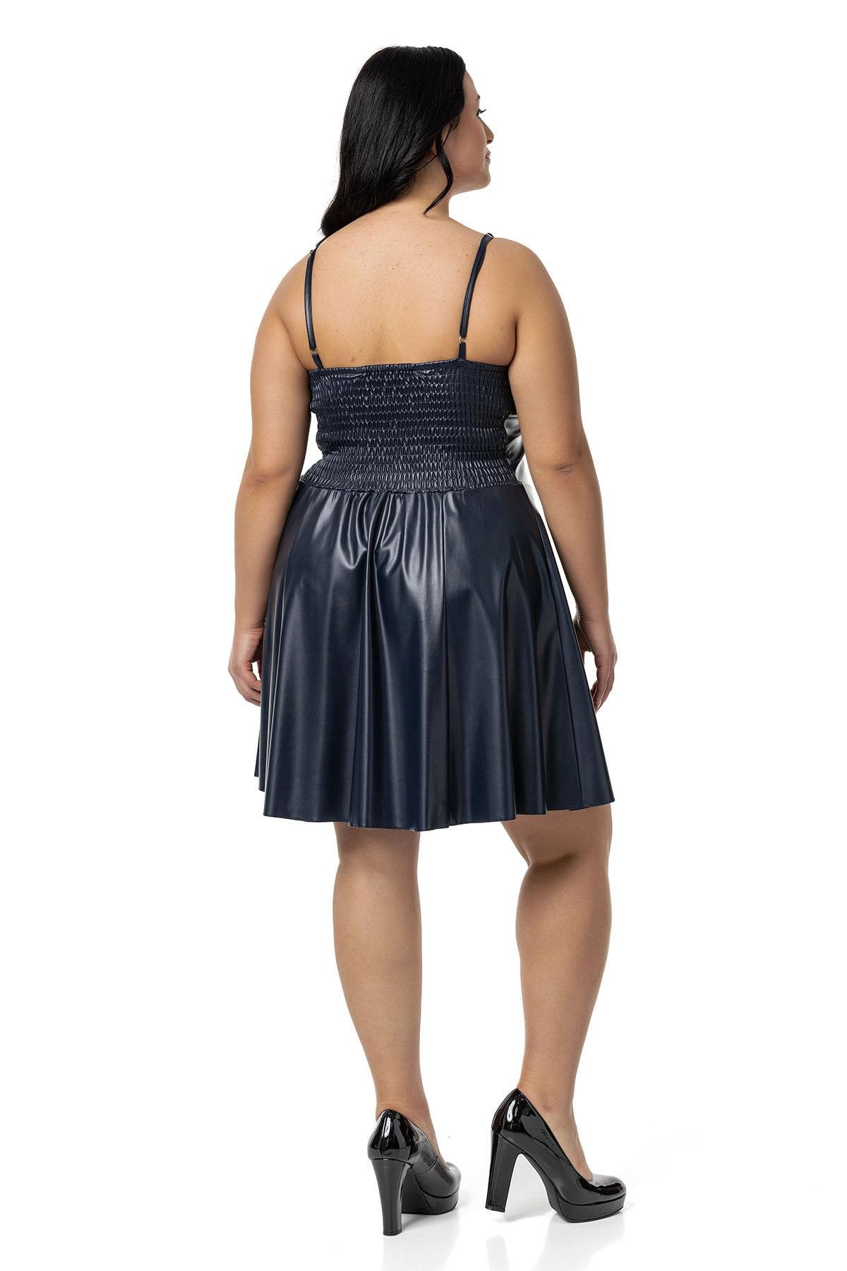 ELBİSEDisentis Modest Büyük Beden Ayarlanabilir İnce Askılı Sırtı Lastikli Deri Mini Lacivert ElbiseDISENTIS MODESTBüyük Beden Ayarlanabilir İnce Askılı Sırtı Lastikli Deri Mini Lacivert Elbise