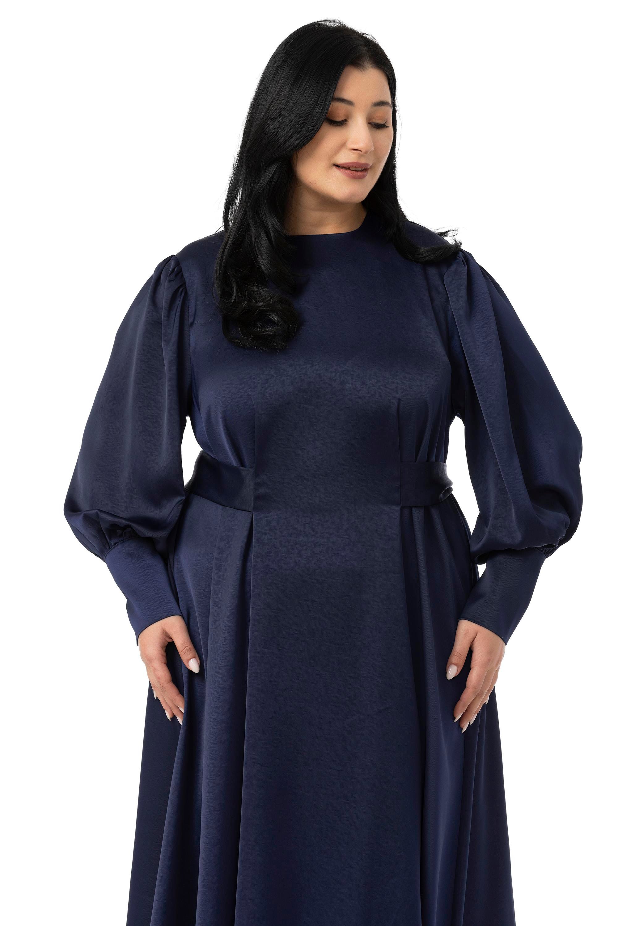 ELBİSEDisentis Modest Büyük Beden Büzgülü Kollu Kuşak Detaylı Uzun Saten Lacivert ElbiseDISENTIS MODESTBüyük Beden Büzgülü Kollu Kuşak Detaylı Uzun Saten Lacivert Elbise