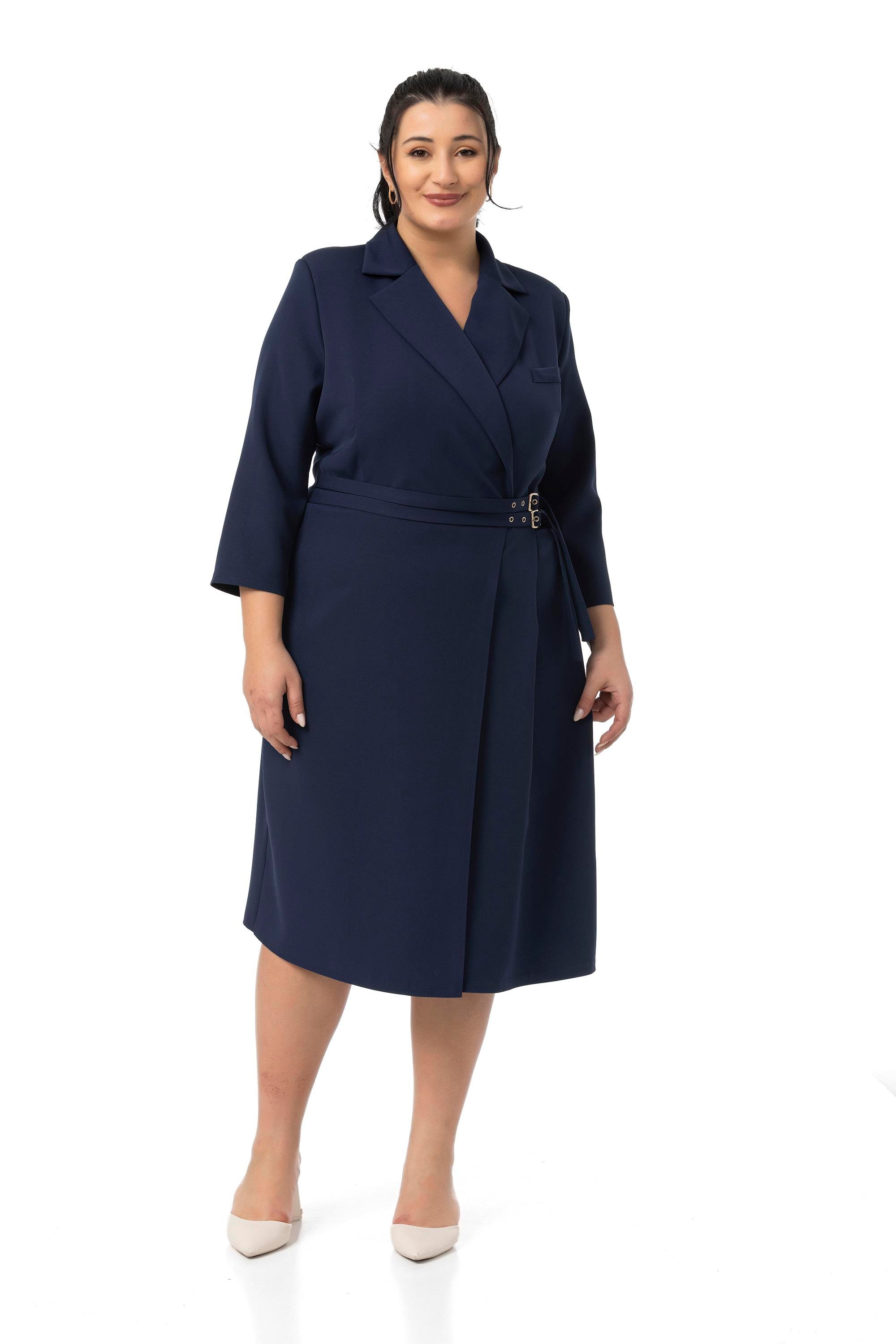 ELBİSEDisentis Modest Büyük Beden Kruvaze Yaka Truvakar Kol Pileli Midi Lacivert ElbiseDISENTIS MODESTBüyük Beden Kruvaze Yaka Truvakar Kol Pileli Midi Lacivert Elbise