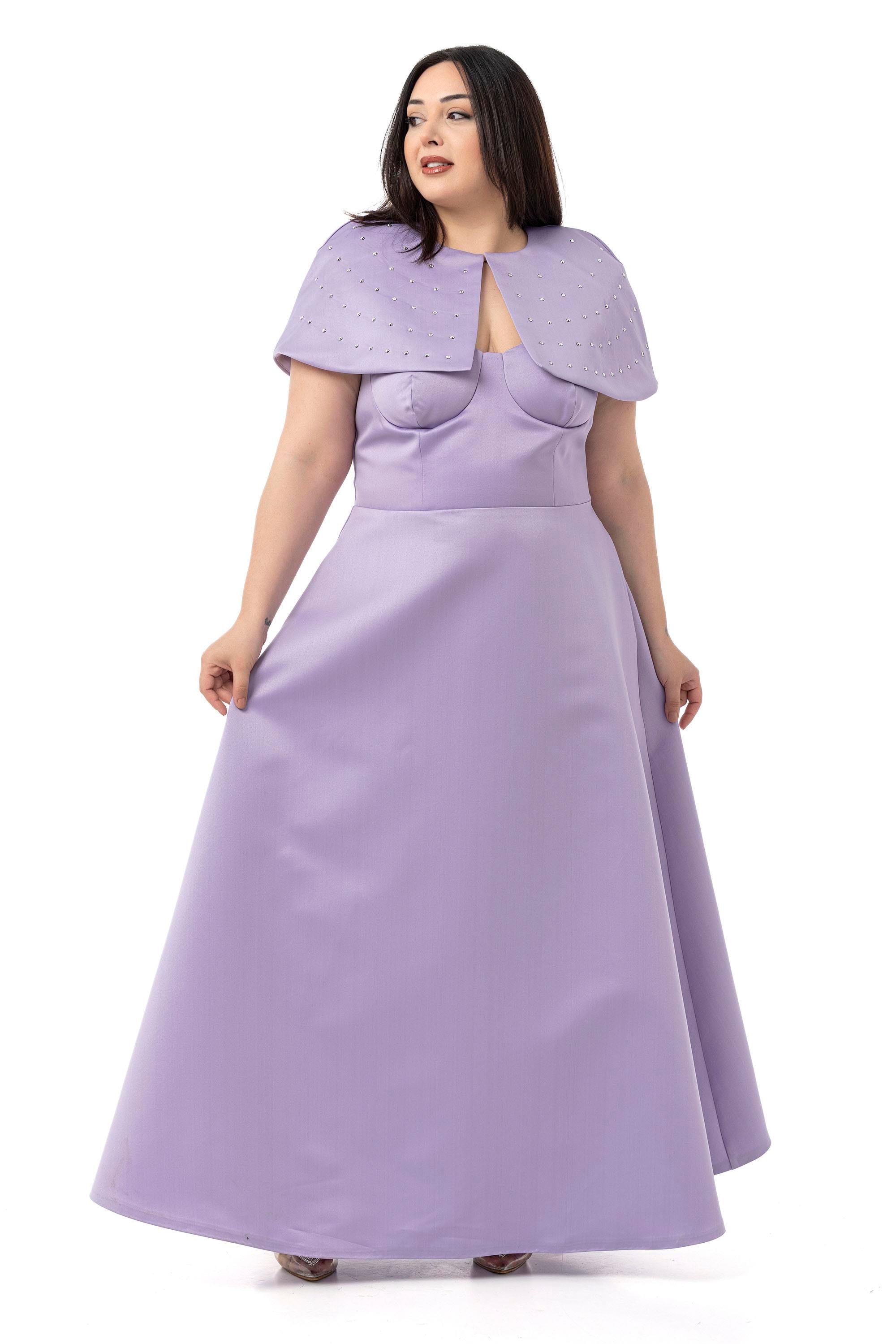 ELBİSEDisentis Modest Büyük Beden Sırt Dekolteli Kısa Pelerinli Abiye Lila ElbiseDISENTIS MODESTBüyük Beden Sırt Dekolteli Kısa Pelerinli Abiye Lila Elbise