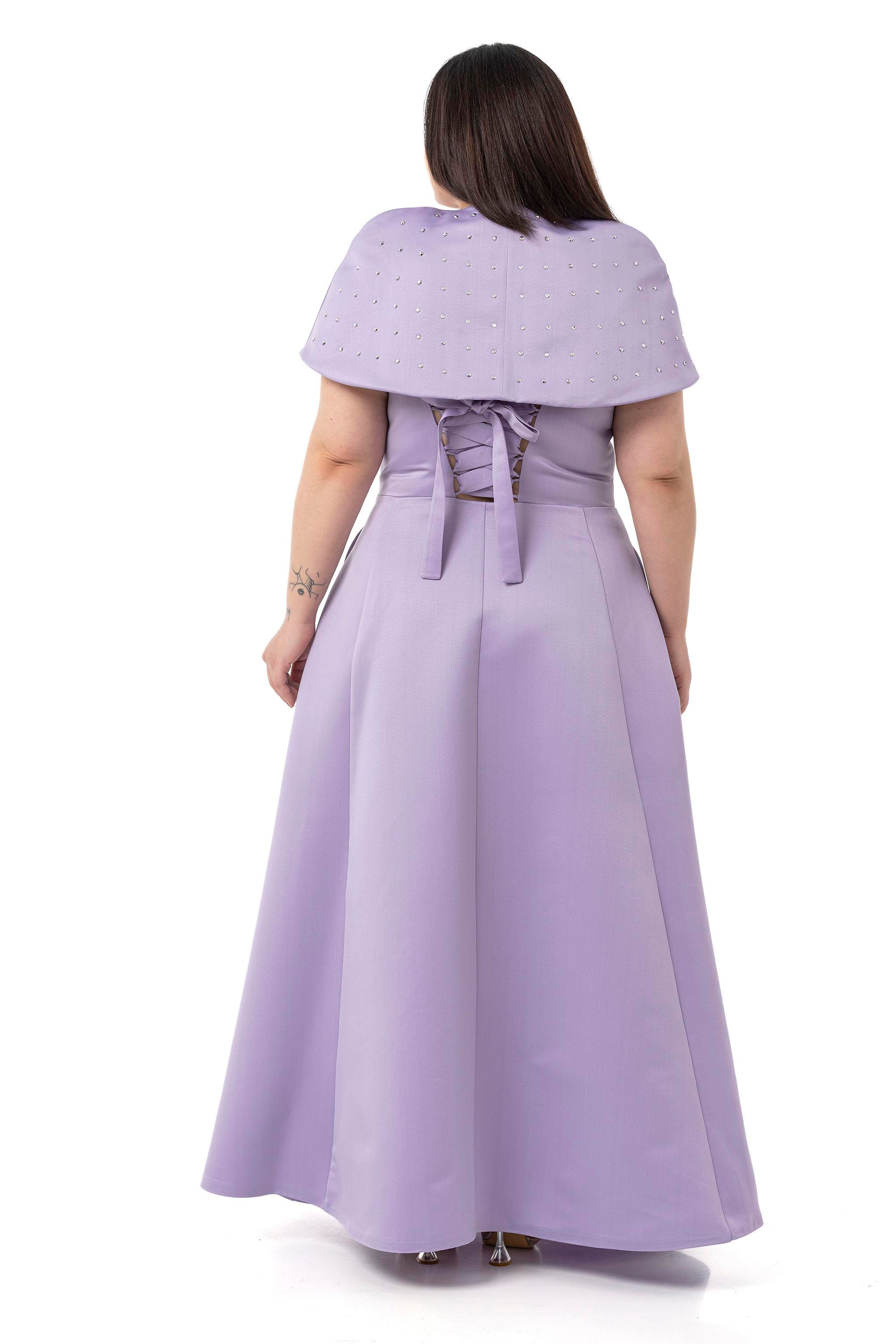 ELBİSEDisentis Modest Büyük Beden Sırt Dekolteli Kısa Pelerinli Abiye Lila ElbiseDISENTIS MODESTBüyük Beden Sırt Dekolteli Kısa Pelerinli Abiye Lila Elbise