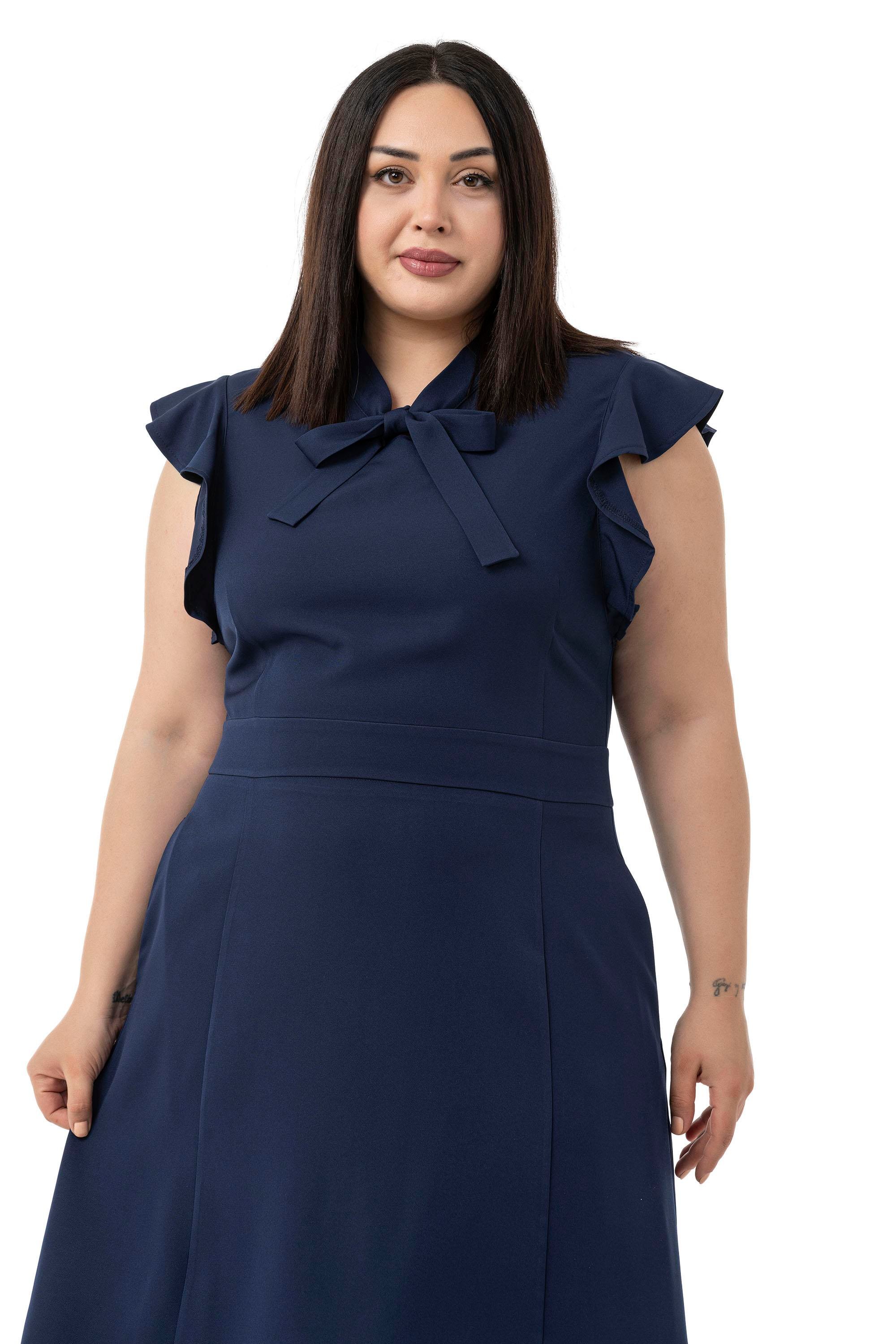 ELBİSEDisentis Modest Büyük Beden Yakası Fularlı Kolları Volanlı Midi Lacivert Elbise DISENTIS MODESTBüyük Beden Yakası Fularlı Kolları Volanlı Midi Lacivert Elbise 