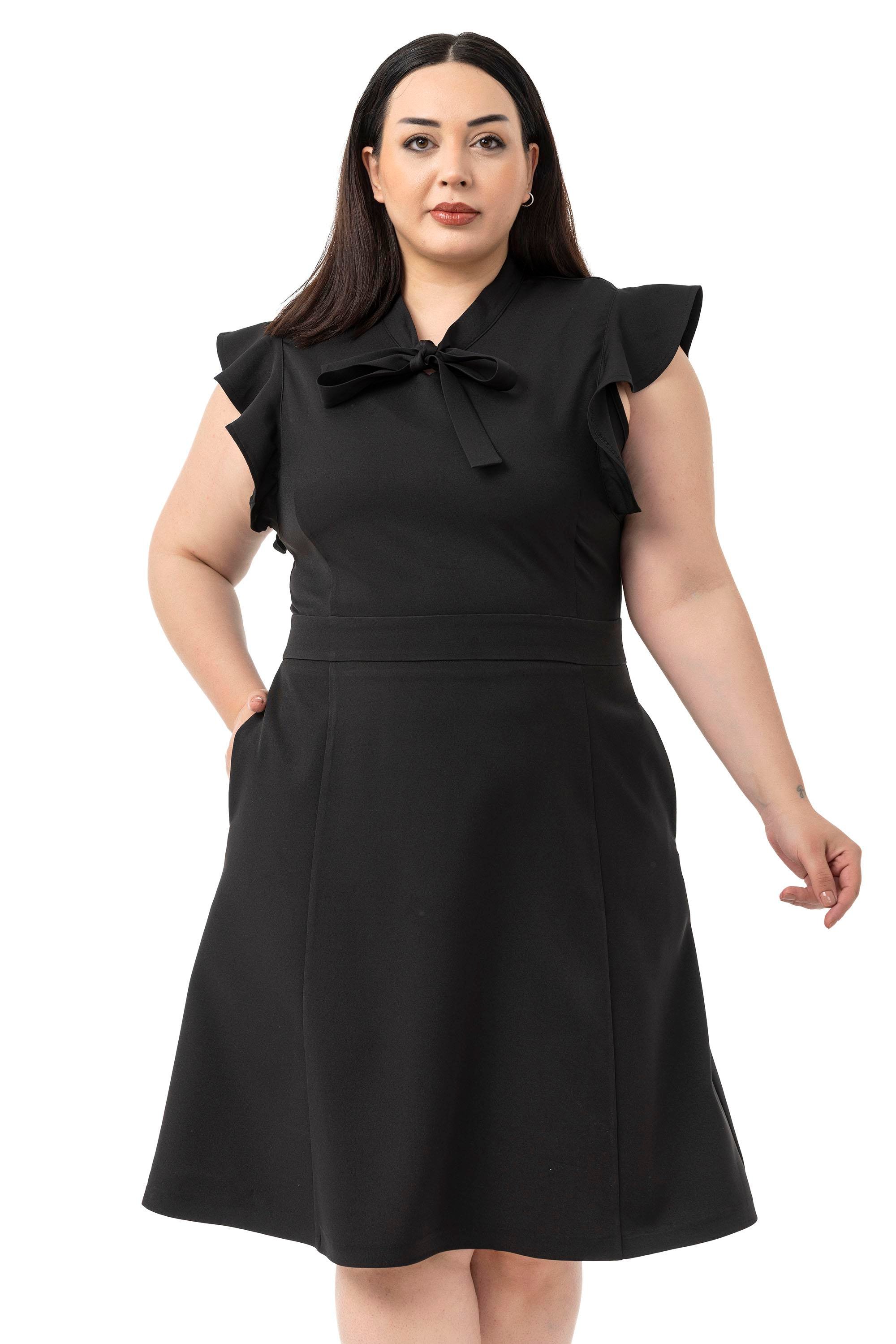 ELBİSEDisentis Modest Büyük Beden Yakası Fularlı Kolları Volanlı Midi Siyah Elbise DISENTIS MODESTBüyük Beden Yakası Fularlı Kolları Volanlı Midi Siyah Elbise 