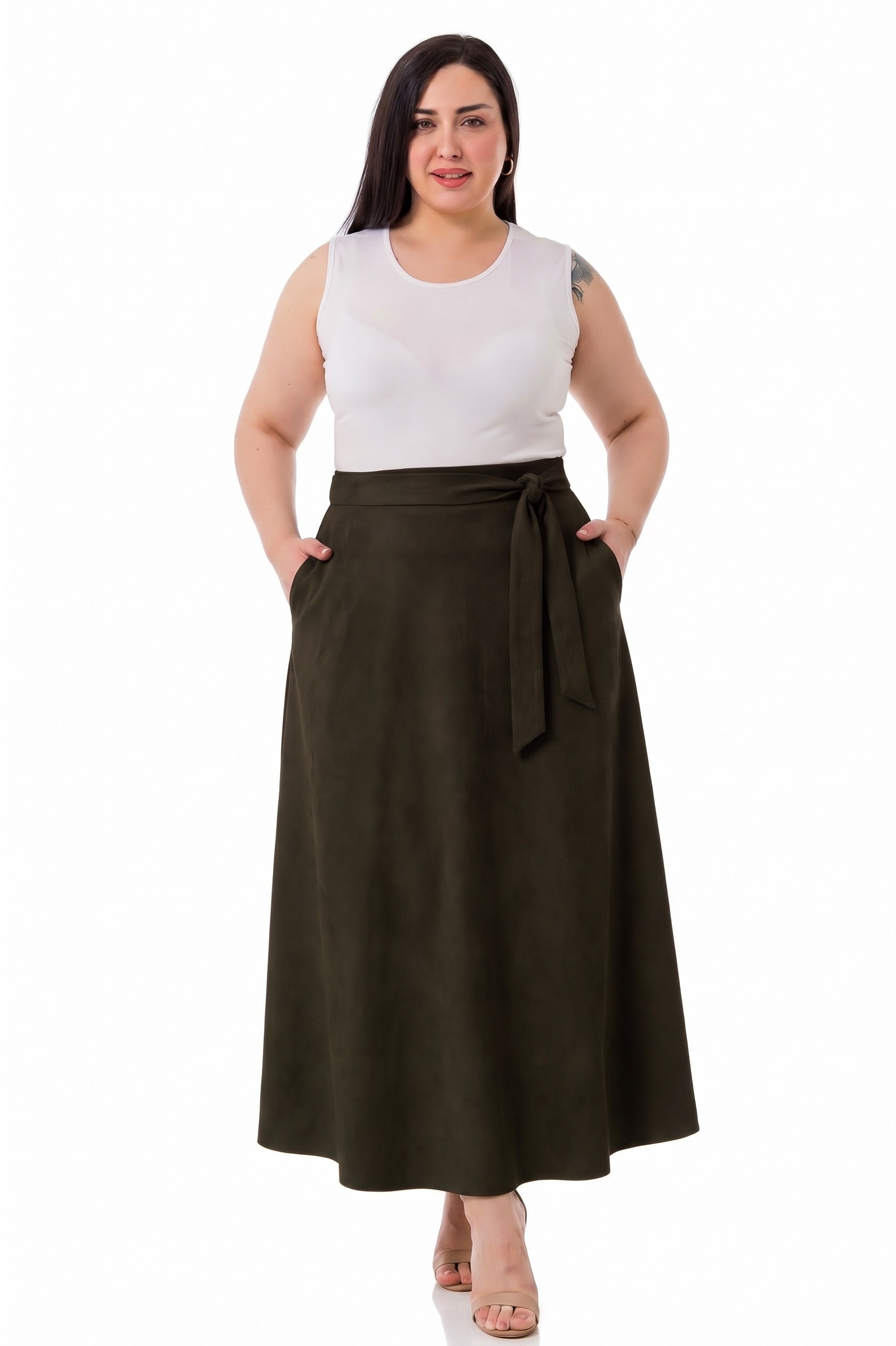 SkirtsDisentis Modest Büyük Beden Beli Arkadan Lastikli ve Fermuarlı Kuşaklı Cepli Süet Uzun Haki Etek DISENTIS MODESTBüyük Beden Beli Arkadan Lastikli ve Fermuarlı Kuşaklı Cepli Süet Uzun Haki Etek 
