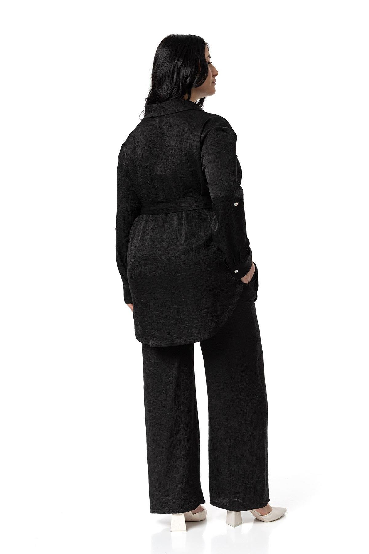 Gömlek | Pantolon TakımlarDisentis Modest Büyük Beden Pırıltılı Kumaş Gömlek Pantolon Siyah İkili TakımDISENTIS MODESTBüyük Beden Pırıltılı Kumaş Gömlek Pantolon Siyah İkili Takım