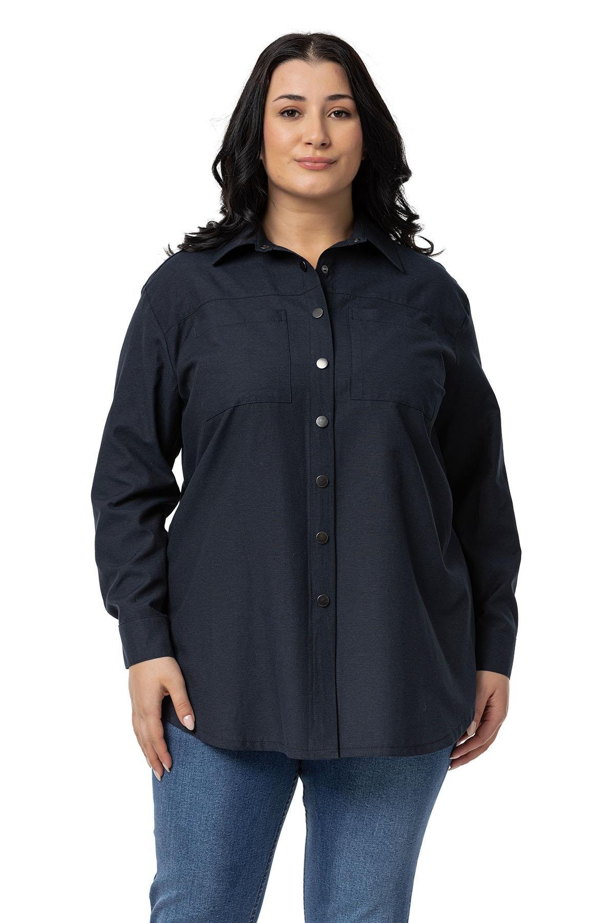 ShirtsDisentis Modest Büyük Beden Çıtçıt Kapamalı Plikaşeli Manşetli Cepli Lacivert GömlekDISENTIS MODESTBüyük Beden Çıtçıt Kapamalı Plikaşeli Manşetli Cepli Lacivert Gömlek