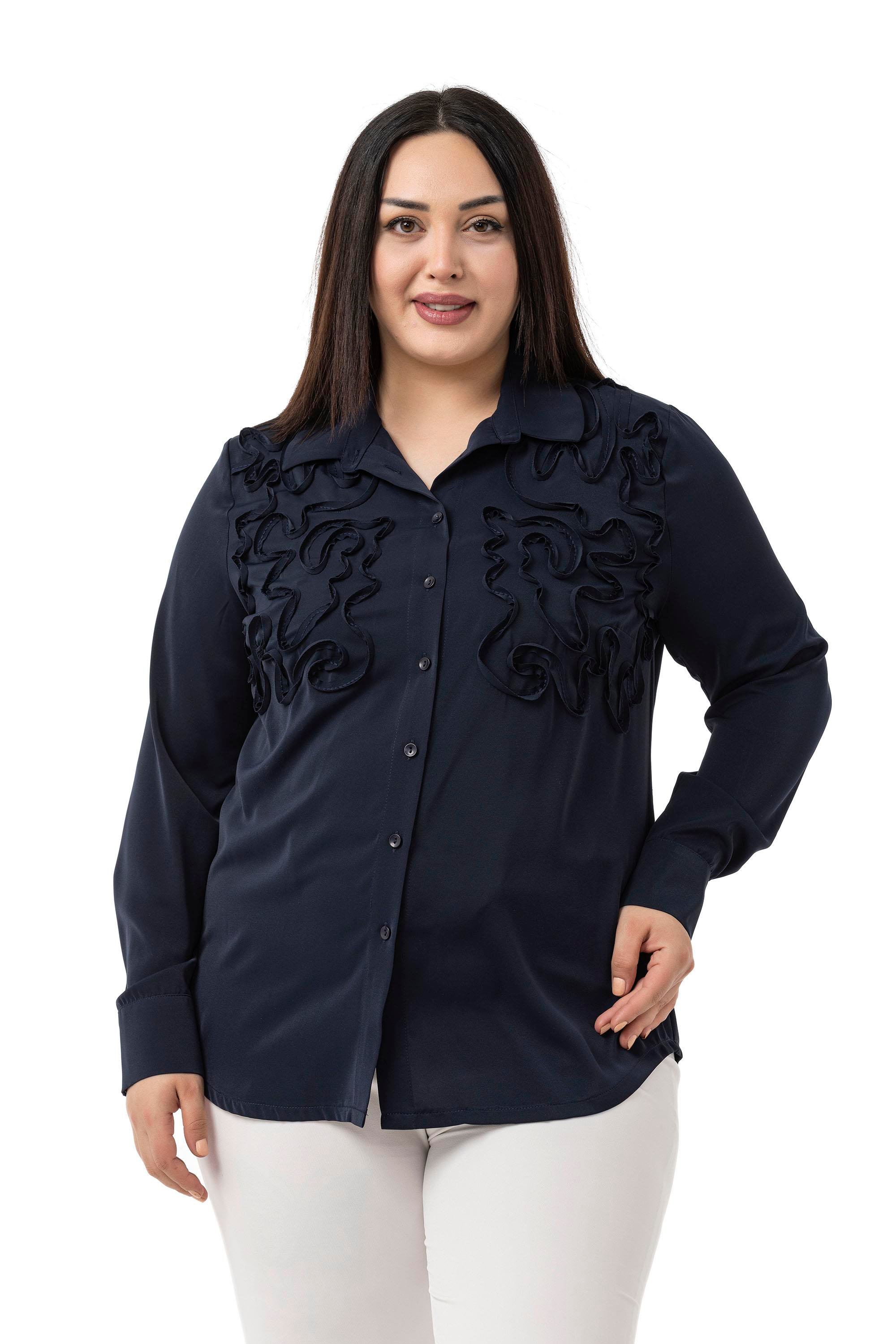ShirtsDisentis Modest Büyük Beden Kabartmalı Kumaş Detaylı Lacivert GömlekDISENTIS MODESTBüyük Beden Kabartmalı Kumaş Detaylı Lacivert Gömlek