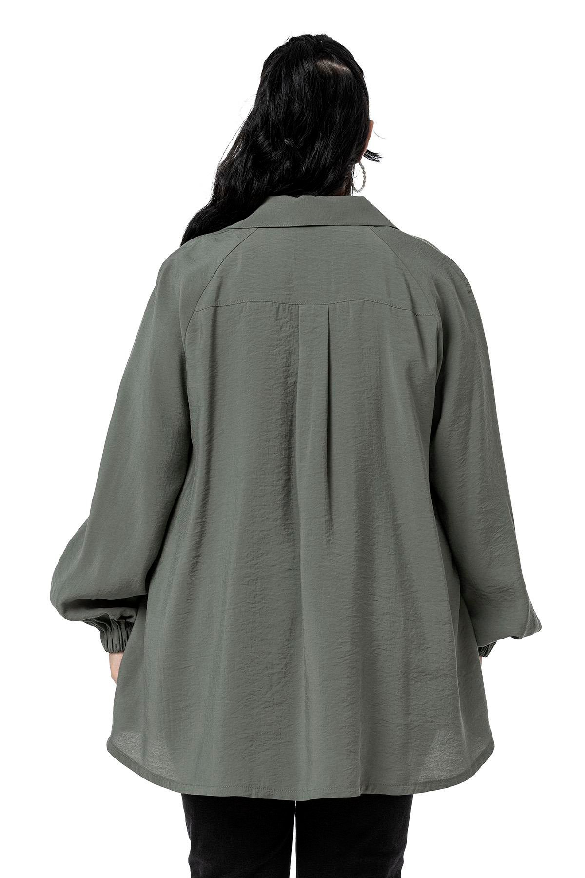 ShirtsDisentis Modest Büyük Beden Kol Ağzı Lastikli Geniş Kesim Reglan Kol Haki GömlekDISENTIS MODESTBüyük Beden Kol Ağzı Lastikli Geniş Kesim Reglan Kol Haki Gömlek