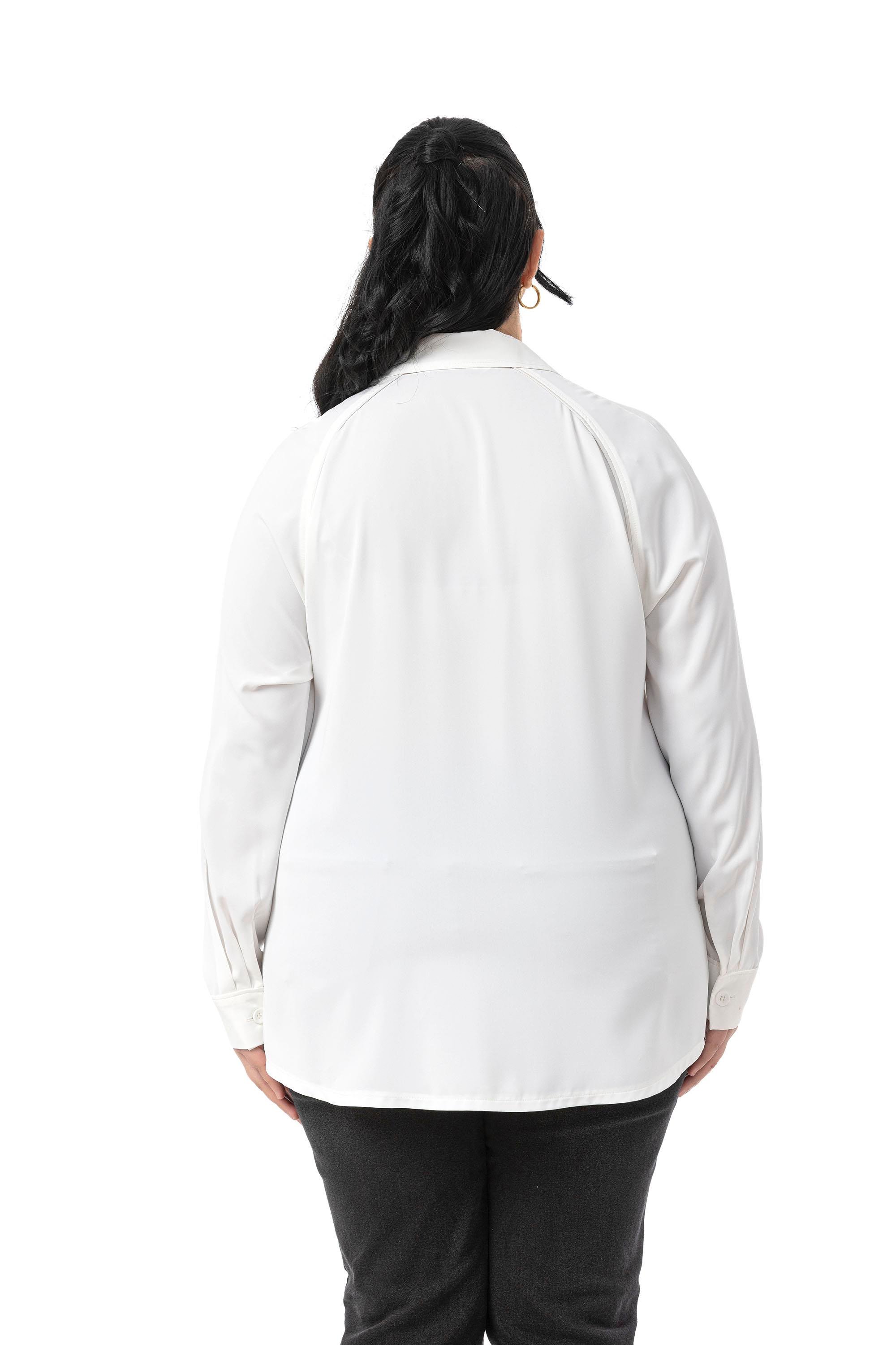 GömlekDisentis Modest Büyük Beden Reglan Kollu Beyaz Gömlek DISENTIS MODESTBüyük Beden Reglan Kollu Beyaz Gömlek 