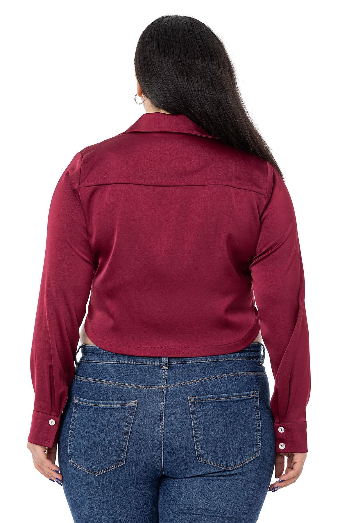 GömlekDISENTIS MODEST GENC BUYUK BEDEN SATEN CROP GOMLEKDISENTIS MODESTBüyük Beden Saten Manşetli Bordo Crop Gömlek