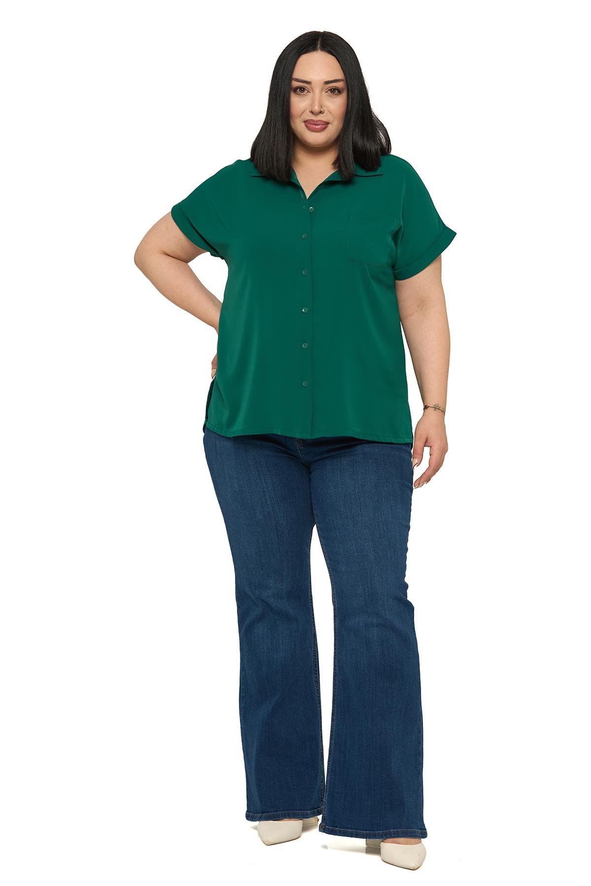 GömlekDisentis Modest Büyük Beden Tek Cepli Kısa Duble Kollu Zümrüt Yeşili GömlekDISENTIS MODESTBüyük Beden Tek Cepli Kısa Duble Kollu Zümrüt Yeşili Gömlek