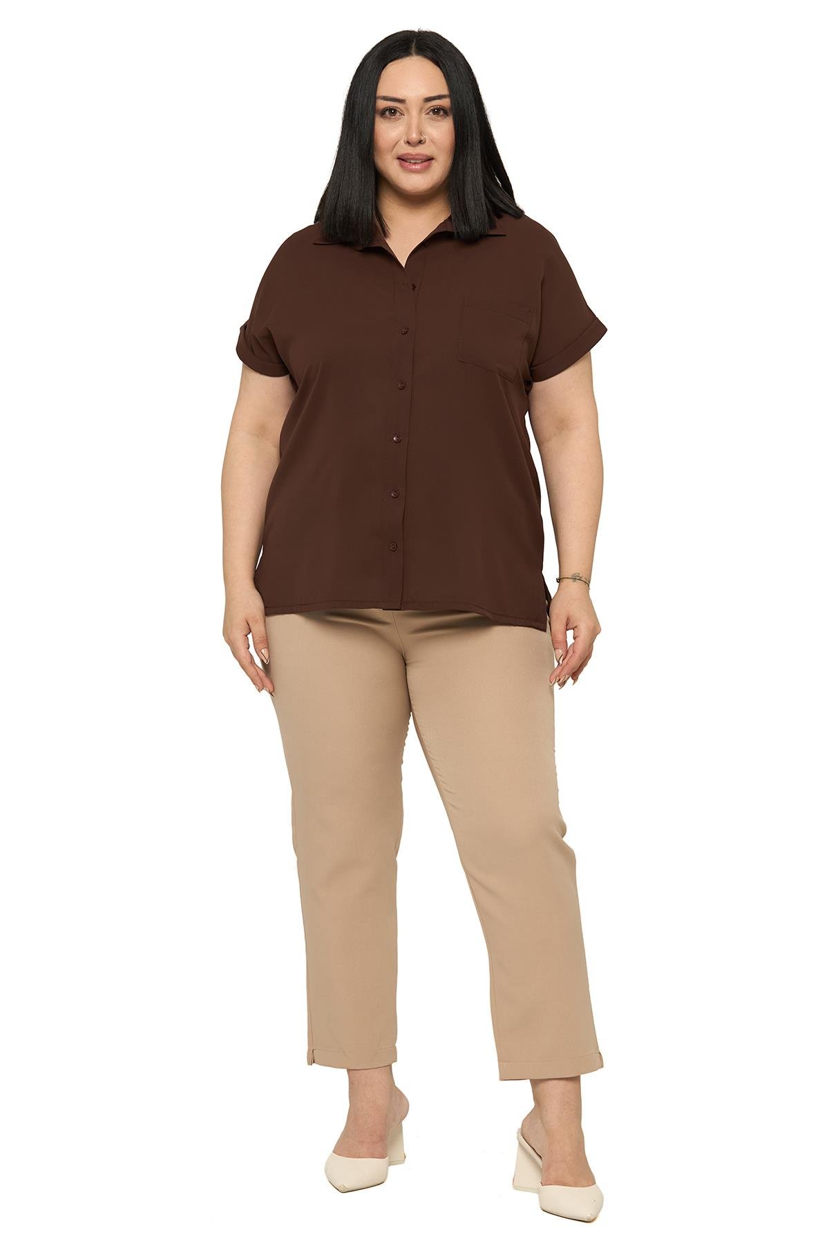 GömlekDisentis Modest Büyük Beden Tek Cepli Kısa Duble Kollu Kahverengi GömlekDISENTIS MODESTBüyük Beden Tek Cepli Kısa Duble Kollu Kahverengi Gömlek