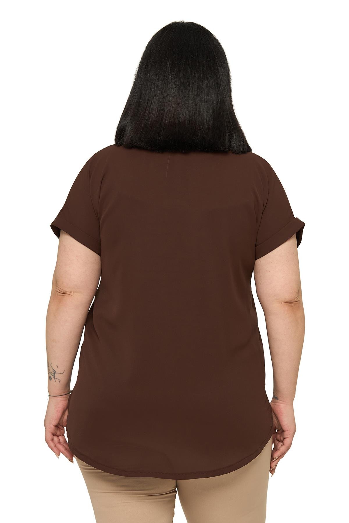 GömlekDisentis Modest Büyük Beden Tek Cepli Kısa Duble Kollu Kahverengi GömlekDISENTIS MODESTBüyük Beden Tek Cepli Kısa Duble Kollu Kahverengi Gömlek