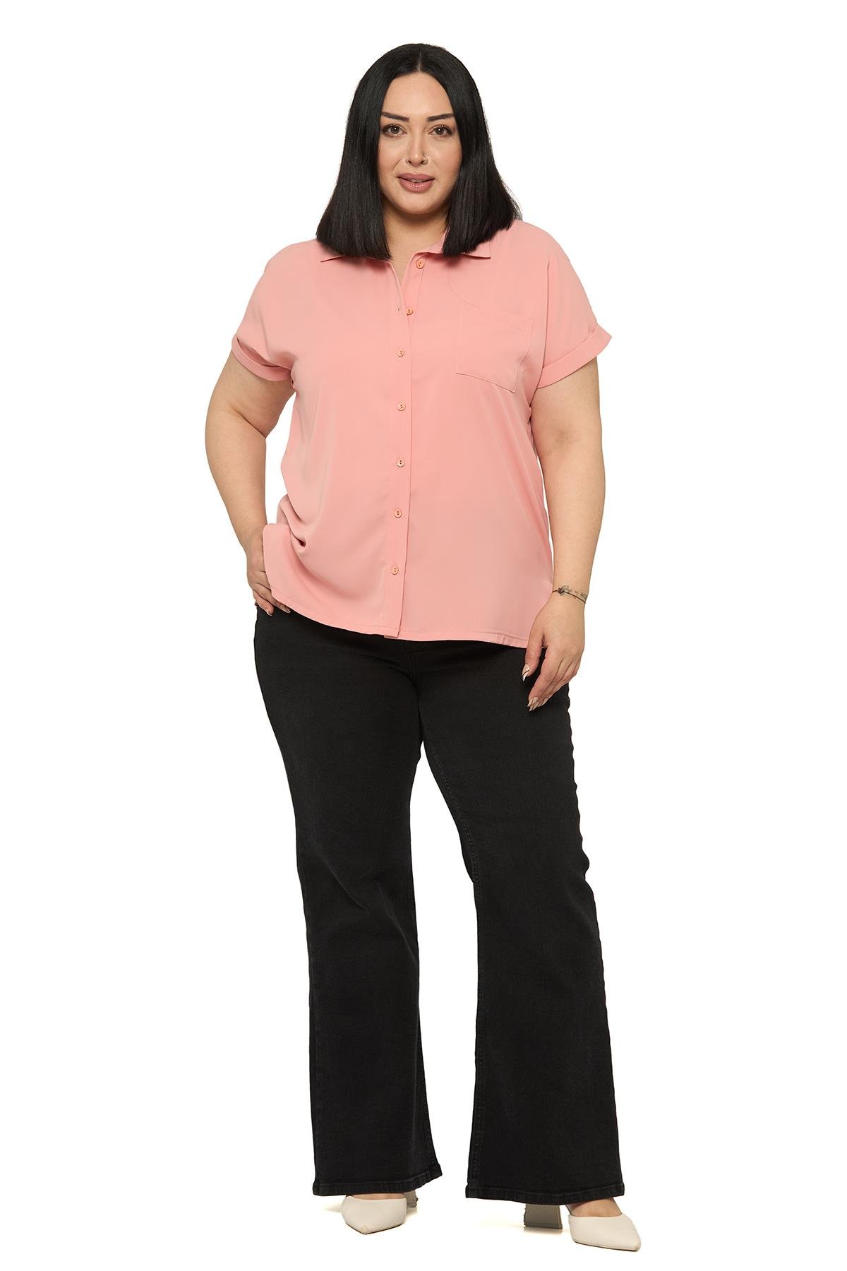 GömlekDisentis Modest Büyük Beden Tek Cepli Kısa Duble Kollu Pudra GömlekDISENTIS MODESTBüyük Beden Tek Cepli Kısa Duble Kollu Pudra Gömlek