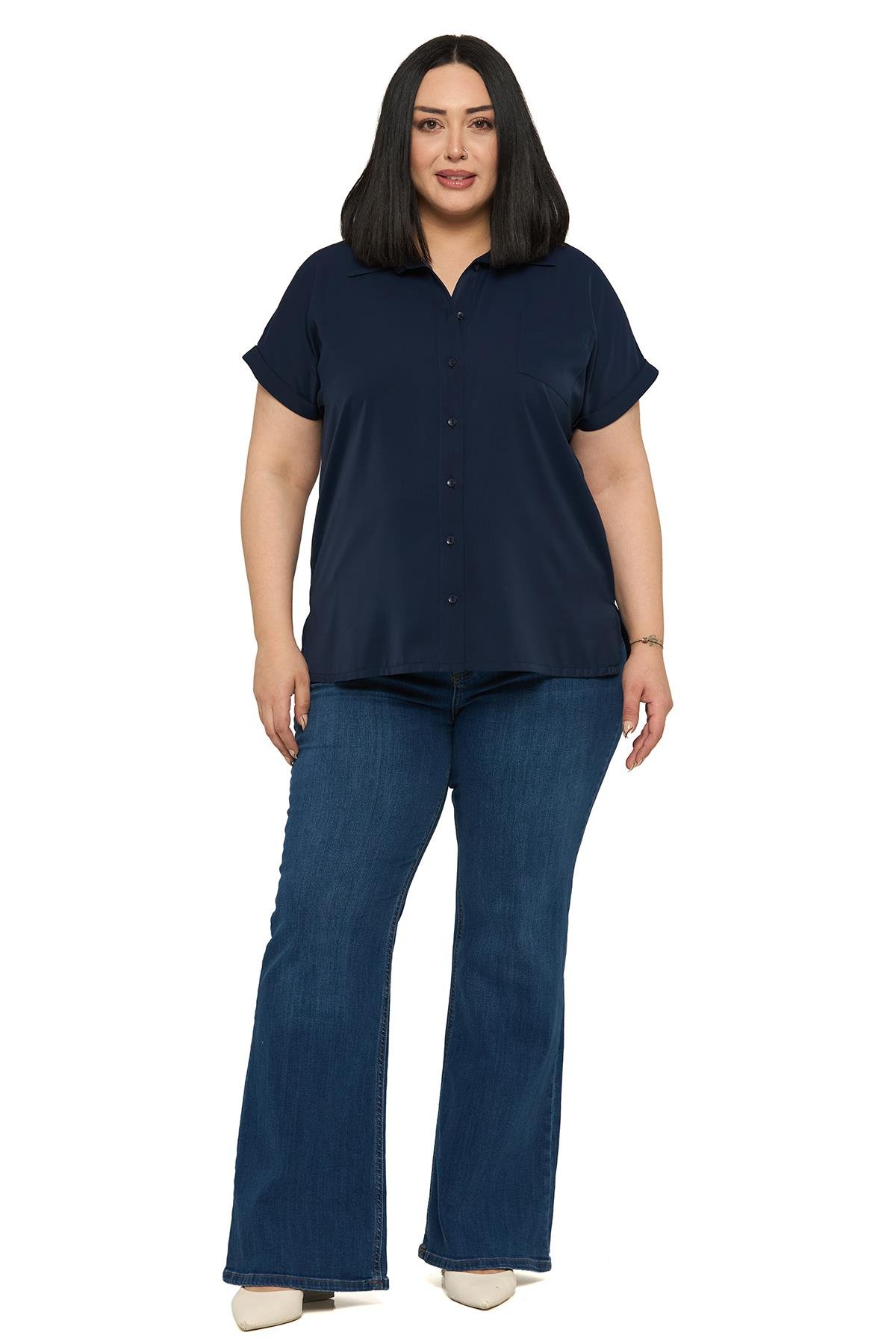 GömlekDisentis Modest Büyük Beden Tek Cepli Kısa Duble Kollu Lacivert GömlekDISENTIS MODESTBüyük Beden Tek Cepli Kısa Duble Kollu Lacivert Gömlek