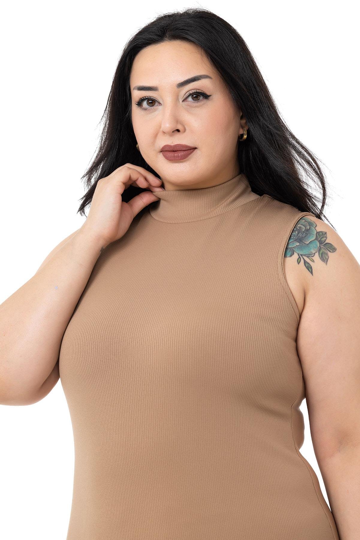 Günlük ElbiseDISENTIS, BÜYÜK BEDEN, BÜYÜK BEDEN ELBİSE, STREÇ ELBİSE, BIG SIZEDISENTIS MODESTBüyük Beden Yarım Balıkçı Kaşkorse İçi Şardonlu Kolsuz Streç Kısa Bej Elbise