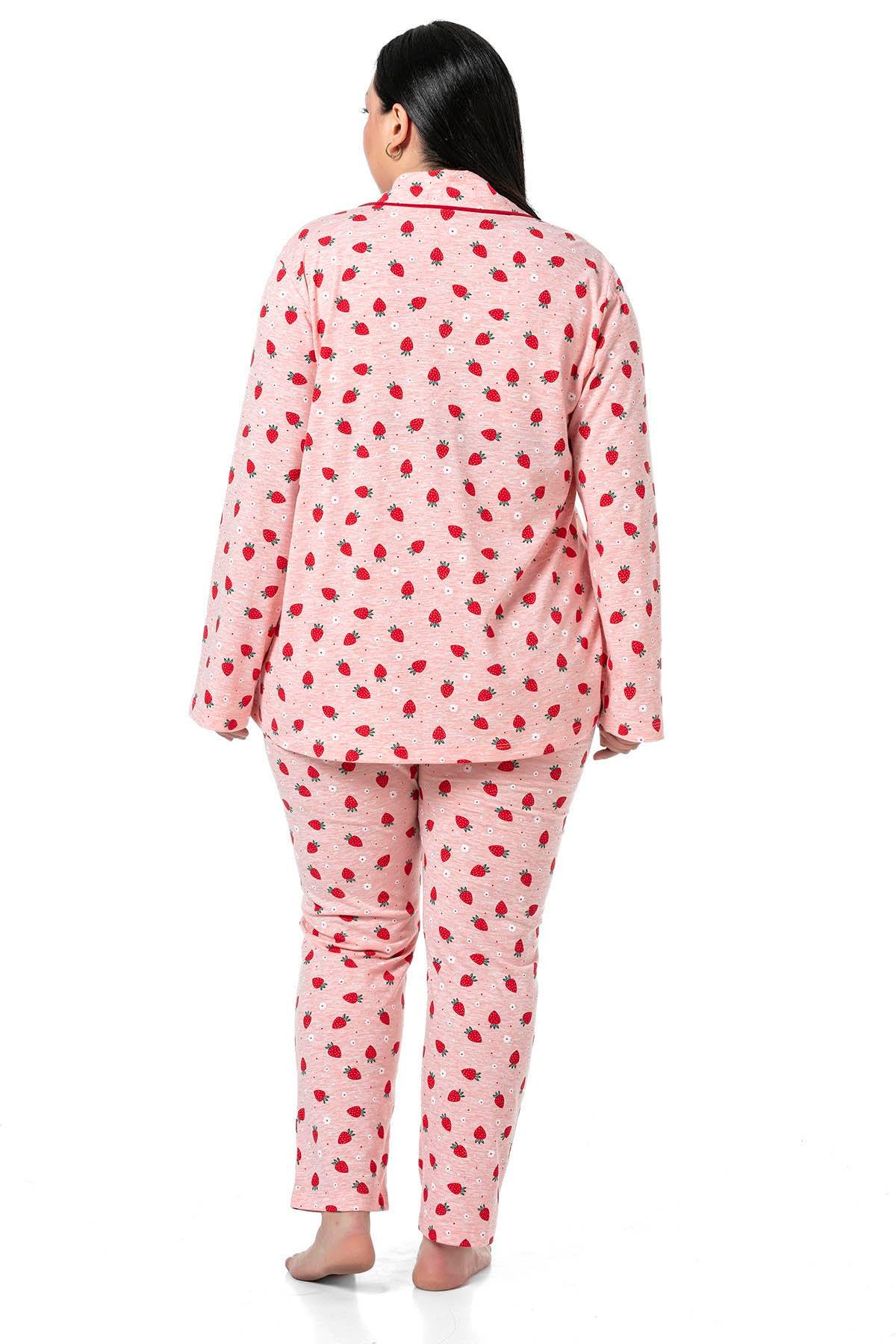 İKİLİ TAKIMDisentis Modest Gömlek Yaka Uzun Kollu Düğmeli Çilek Desenli Pembe Pijama TakımıDISENTIS MODESTBüyük Beden Gömlek Yaka Uzun Kollu Düğmeli Çilek Desenli Pembe Pijama Takımı