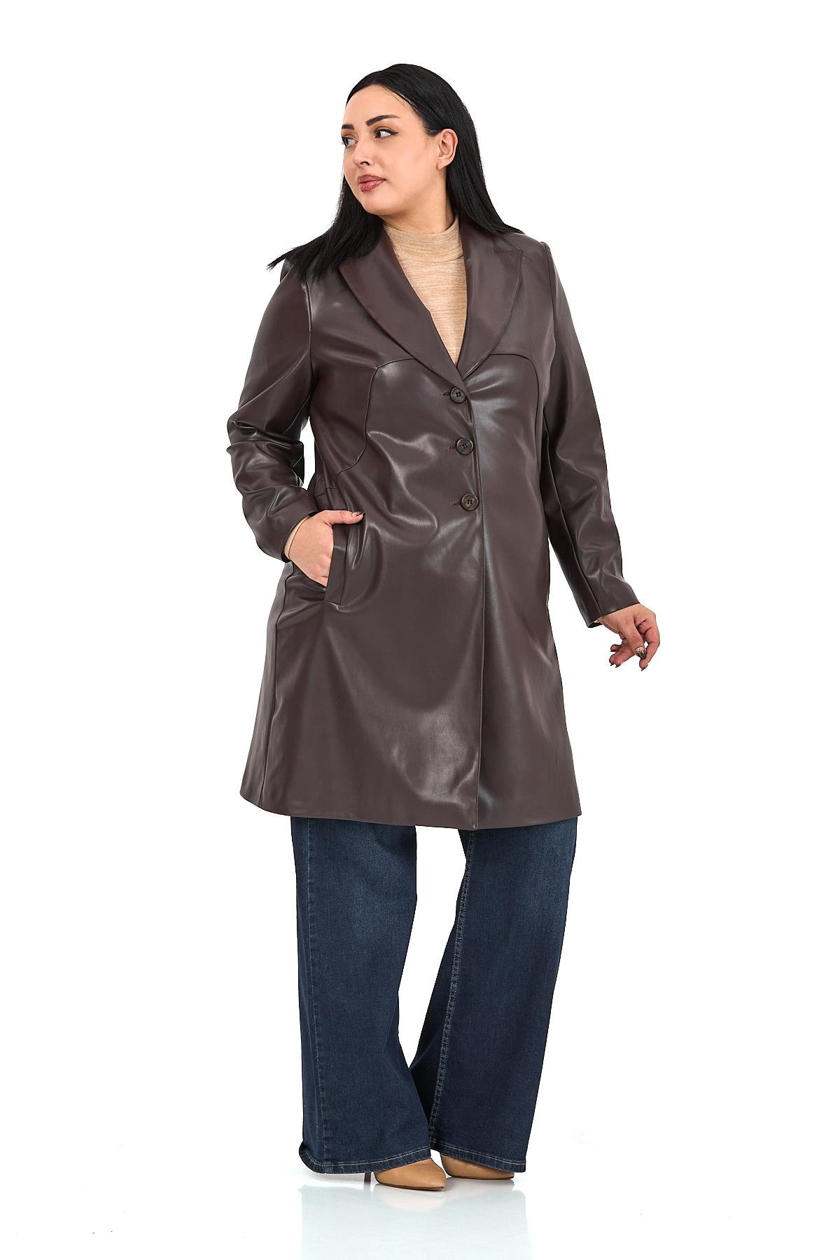 KabanDisentis Modest Büyük Beden Cepli Düğme Kapamalı Astarlı Suni Deri Koyu Kahverengi KabanDISENTIS MODESTBüyük Beden Cepli Düğme Kapamalı Astarlı Suni Deri Koyu Kahverengi Kaban