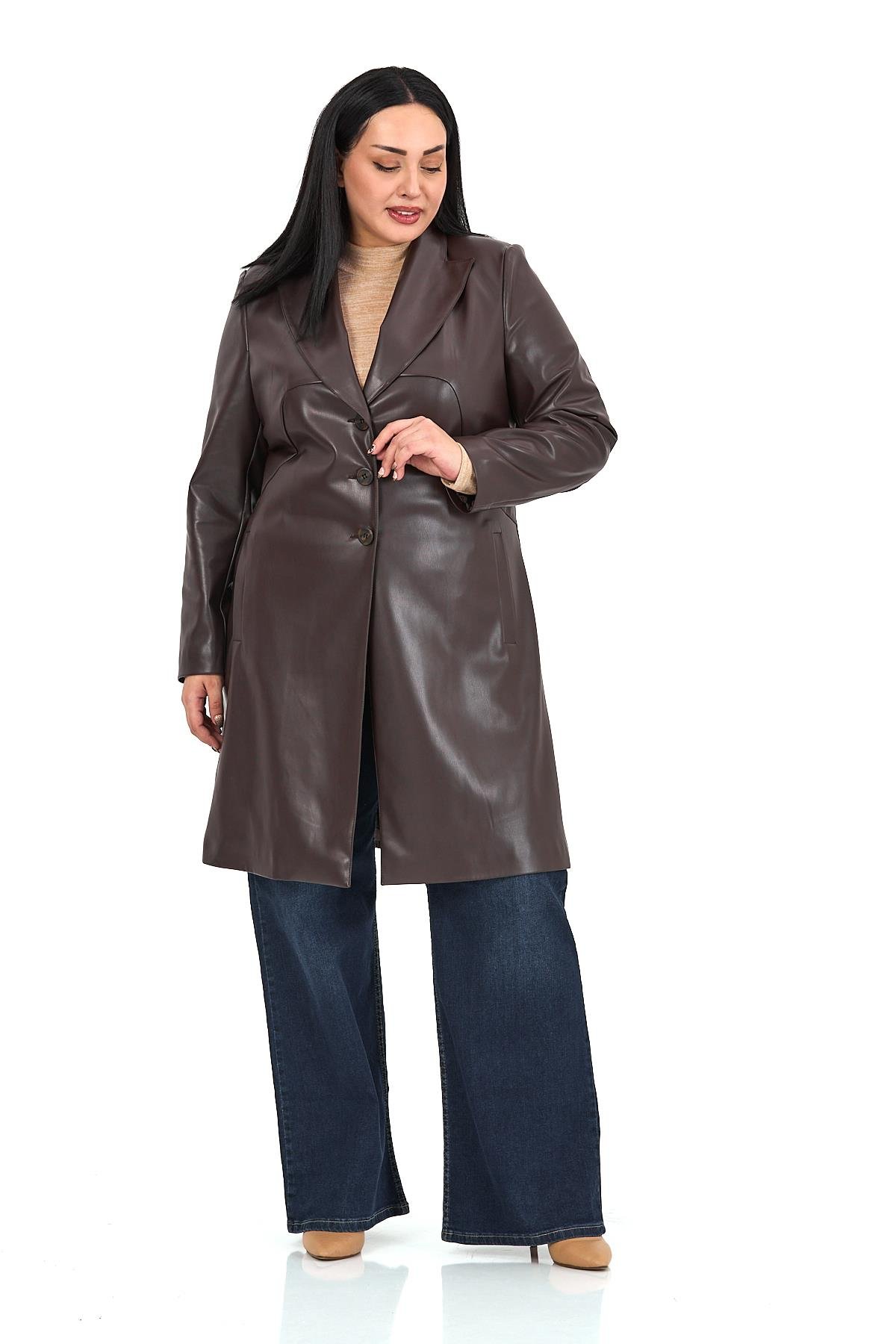 KabanDisentis Modest Büyük Beden Cepli Düğme Kapamalı Astarlı Suni Deri Koyu Kahverengi KabanDISENTIS MODESTBüyük Beden Cepli Düğme Kapamalı Astarlı Suni Deri Koyu Kahverengi Kaban