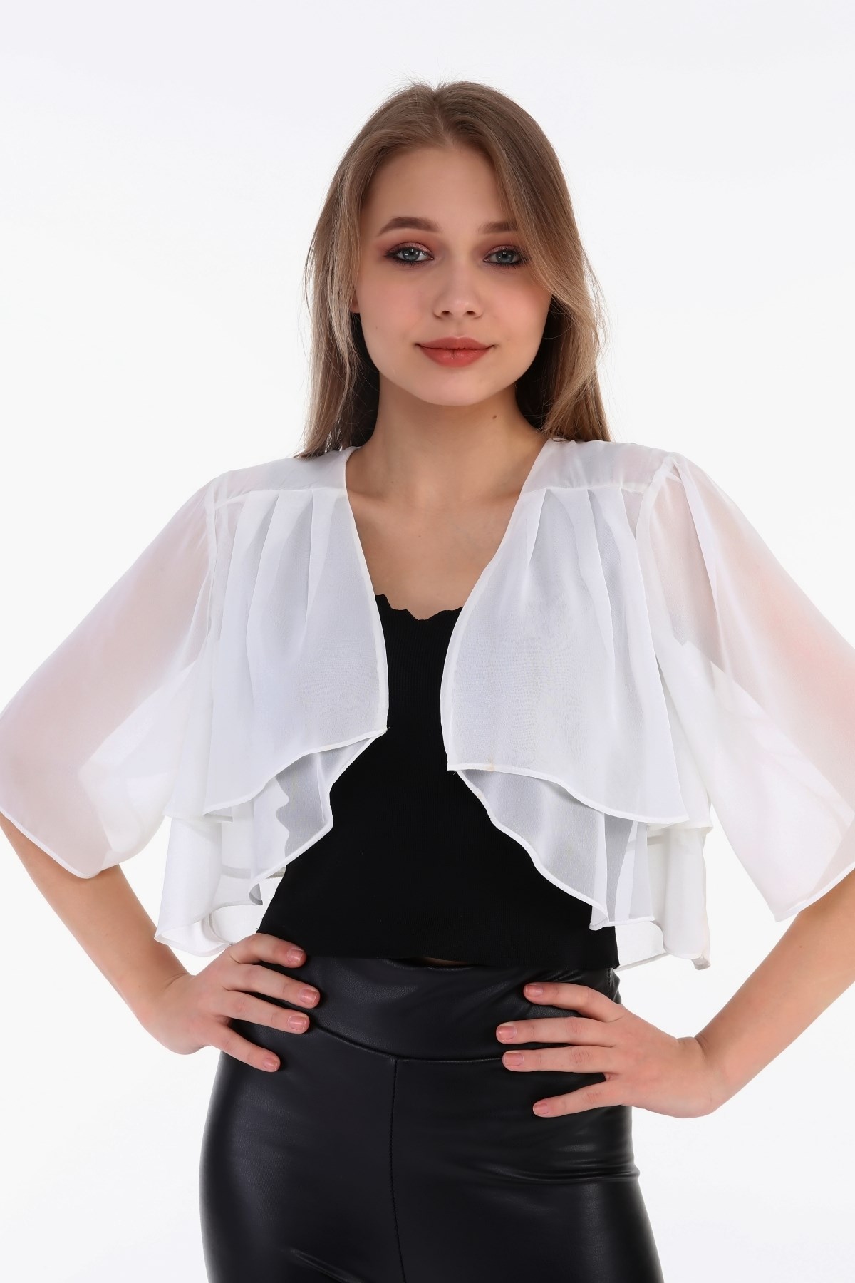 Kısa Kollu Önü Çift Kat Robalı ve Pileli Şifon Beyaz Kadın Bolero