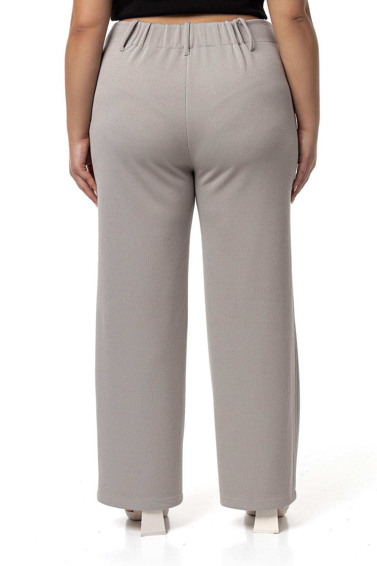 PantolonDisentis Modest Büyük Beden Beli Arkadan Lastikli Boru Paça Klasik Gri PantolonDISENTIS MODESTBüyük Beden Beli Arkadan Lastikli Boru Paça Klasik Gri Pantolon