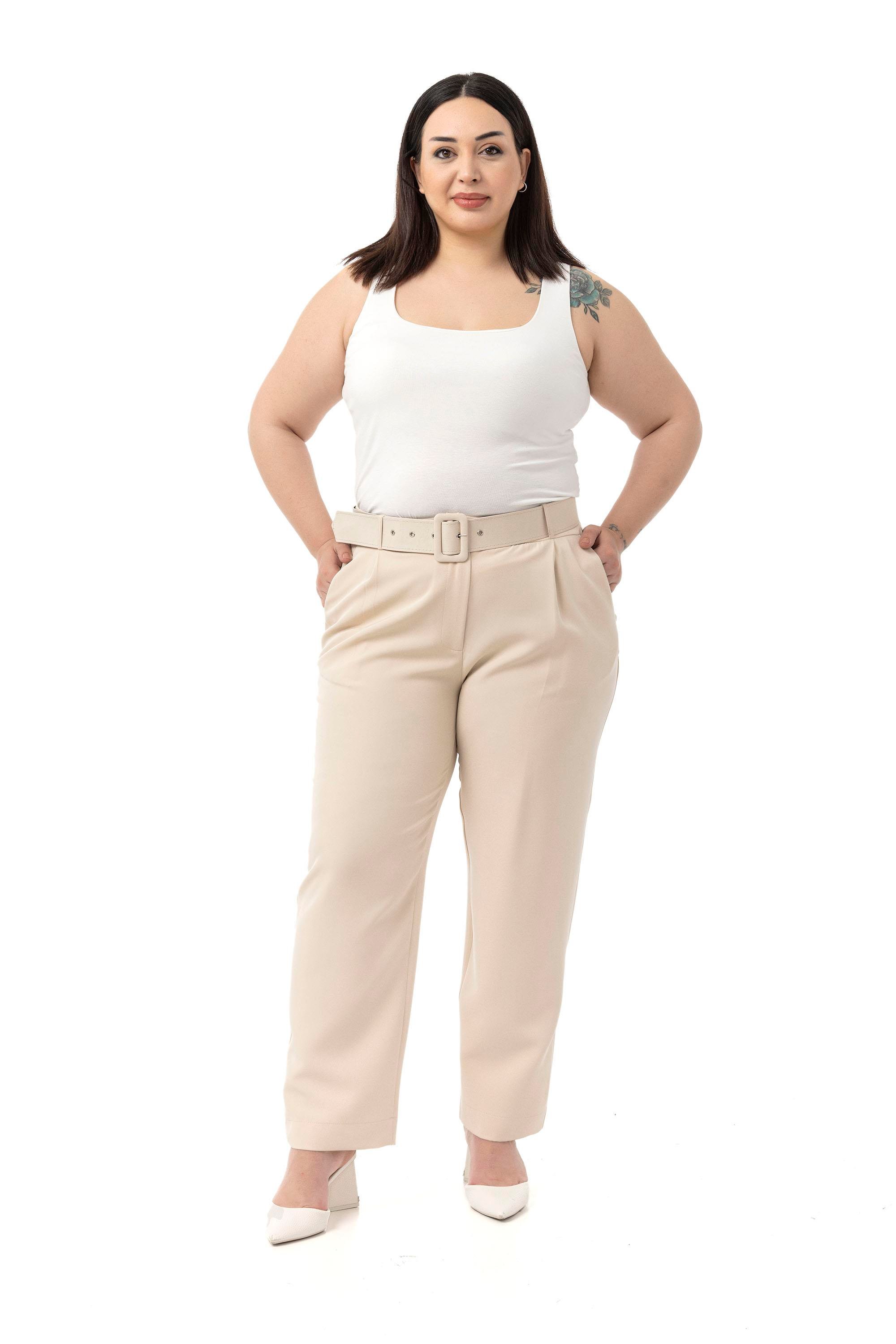 PantsDisentis Modest Büyük Beden Önü Pileli Cepli Kemerli Bej Rengi PantolonDISENTIS MODESTBüyük Beden Önü Pileli Cepli Kemerli Bej Rengi Pantolon