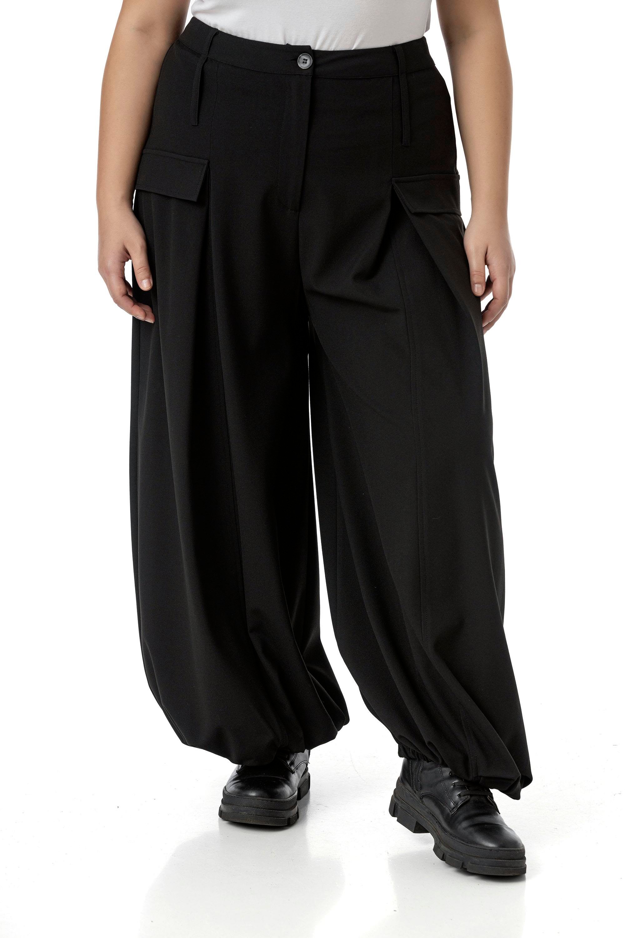 PantolonDisentis Modest Büyük Beden Şalvar Kesim Beli Arkadan ve Paçası Lastikli Derin Plikaşe Detaylı Siyah PantolonDISENTIS MODESTBüyük Beden Şalvar Kesim Beli Arkadan ve Paçası Lastikli Derin Plikaşe Detaylı Siyah Pantolon