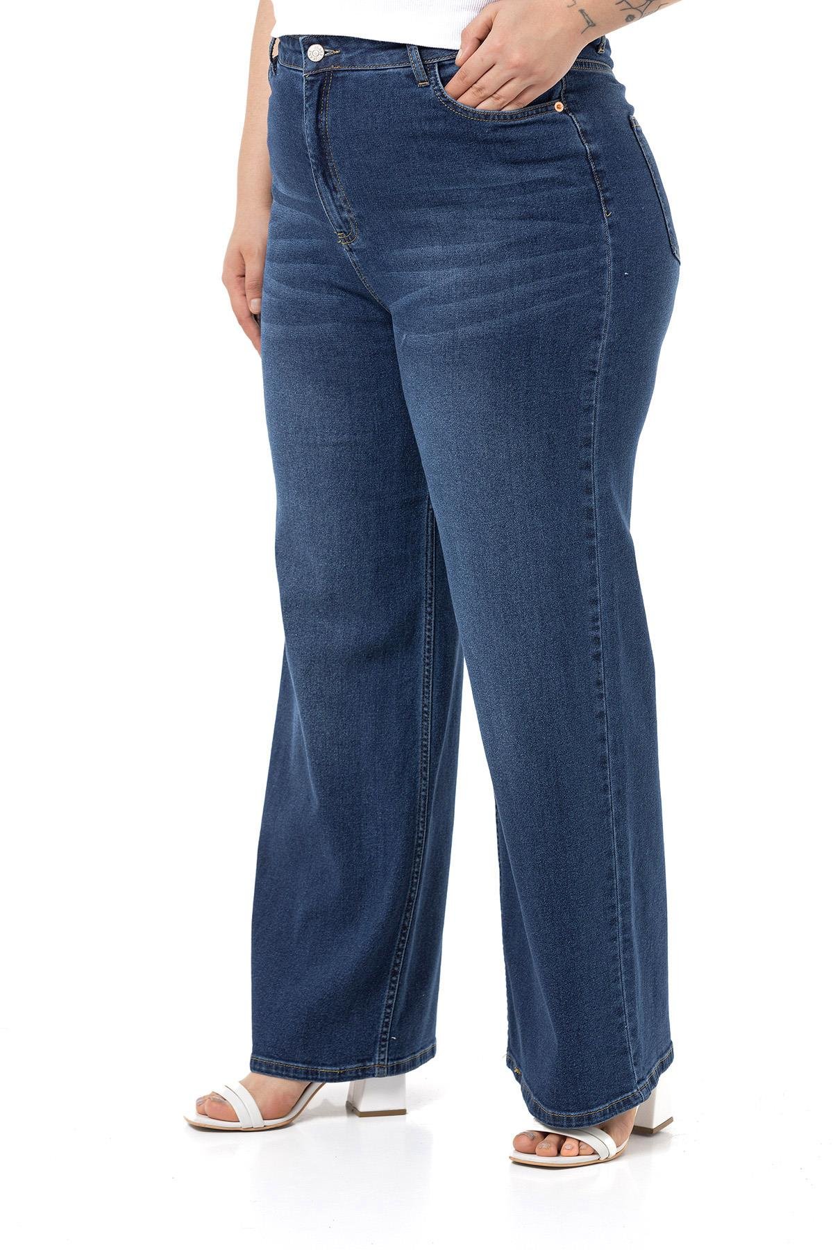PantolonDisentis Modest Büyük Beden Yüksek Bel Geniş Paça Mavi Denim PantolonDISENTIS MODESTBüyük Beden Yüksek Bel Geniş Paça Mavi Denim Pantolon