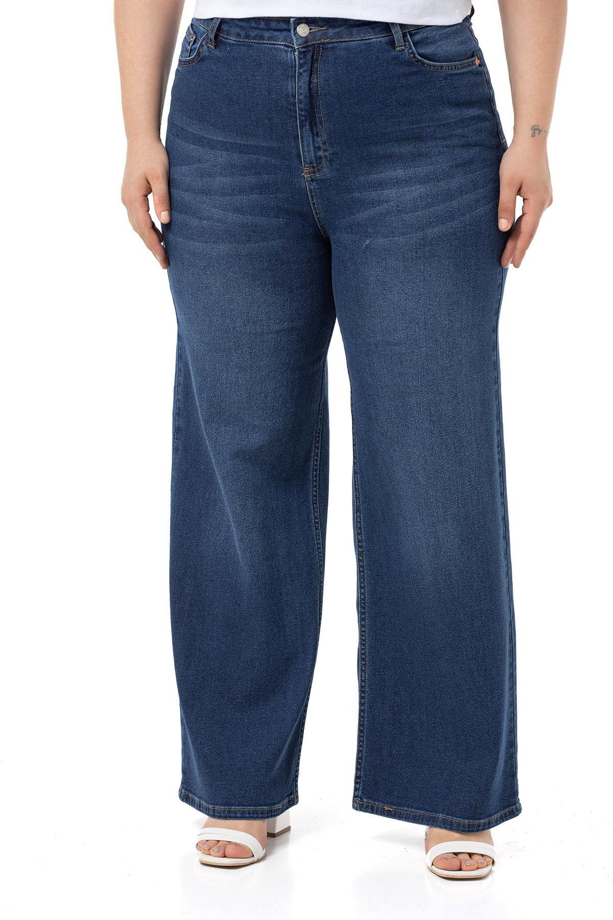 PantolonDisentis Modest Büyük Beden Yüksek Bel Geniş Paça Mavi Denim PantolonDISENTIS MODESTBüyük Beden Yüksek Bel Geniş Paça Mavi Denim Pantolon
