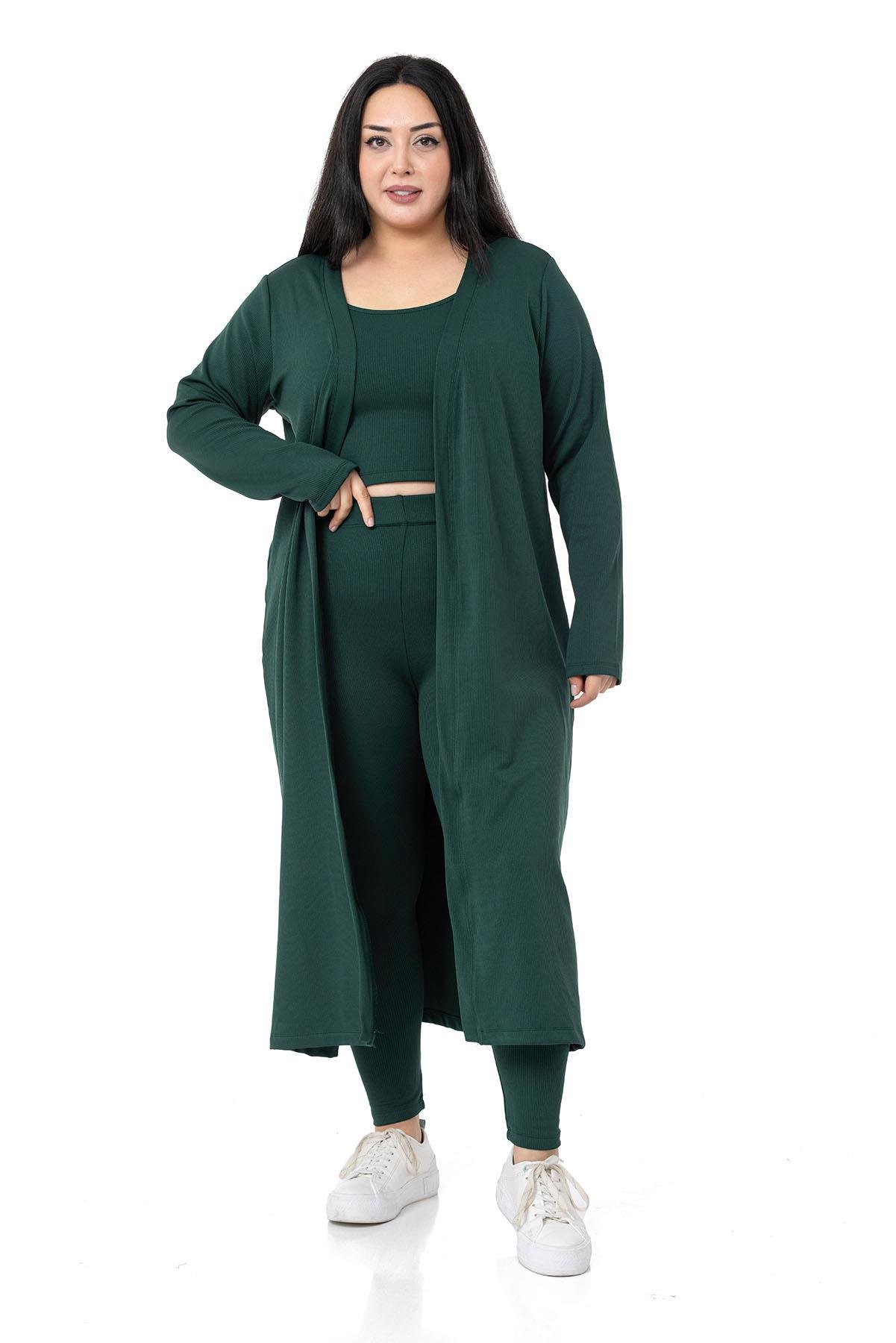 TakımDISENTIS,BIG SIZE,ÜÇLÜ TAKIM, BÜYÜK BEDEN, GENÇ BÜYÜK BEDEN, BÜYÜK BEDEN MODADISENTIS MODESTBüyük Beden Fitilli Crop Body Tayt Hırka Üçlü Zümrüt Takım