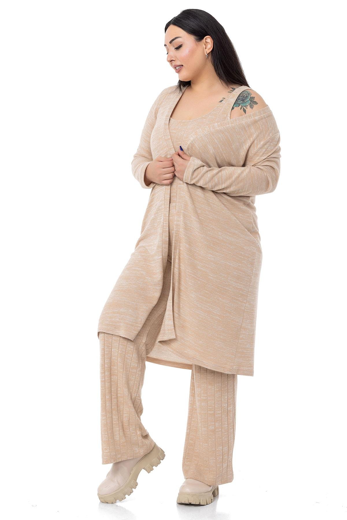 TakımDISENTIS MODEST TRIKO TAKIM TULUM HIRKA TAKIM GENC BUYUK BEDENDISENTIS MODESTBüyük Beden Tulum Hırka Triko Bej Rengi İkili Takım