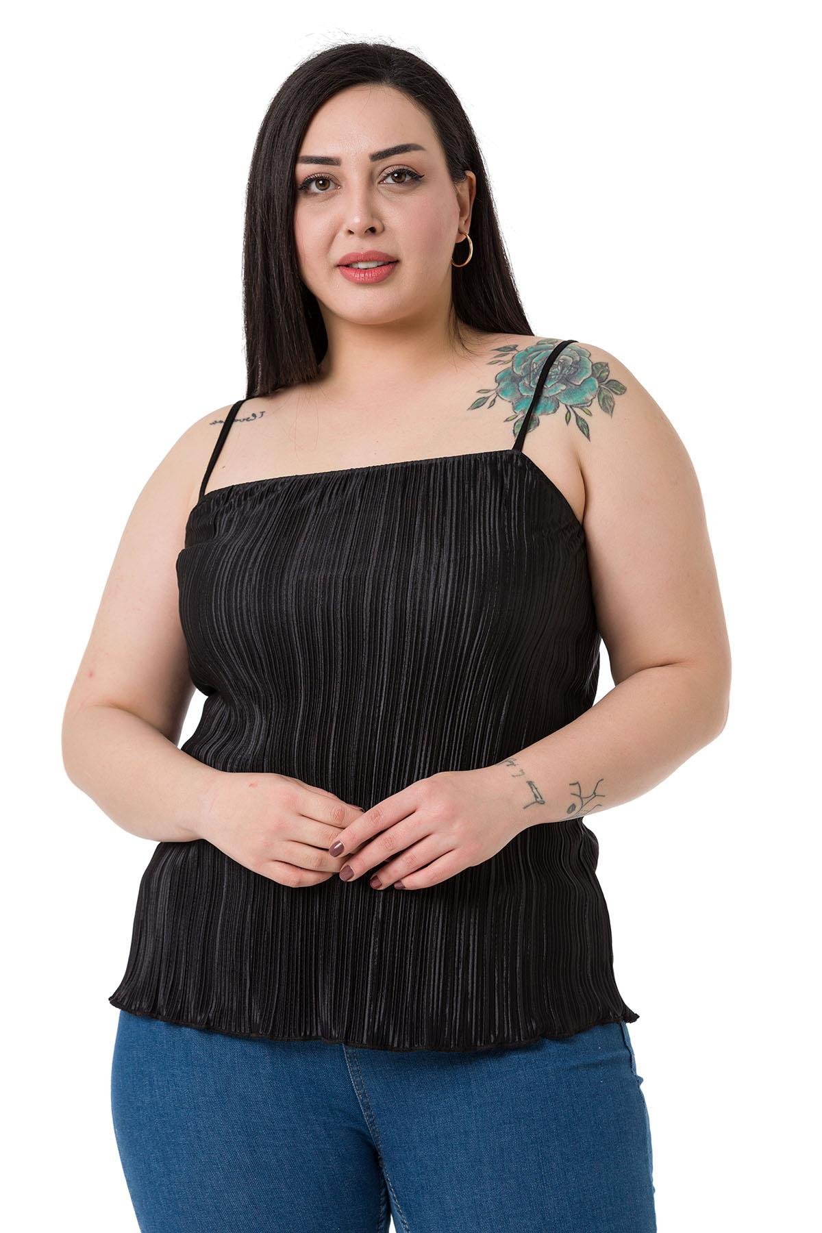 TEK KALANLARDisentis Modest Ayarlanabilir İp Askılı Kraşlı Saten Siyah Bluz DISENTIS MODESTBüyük Beden Ayarlanabilir İp Askılı Kraşlı Saten Siyah Bluz 