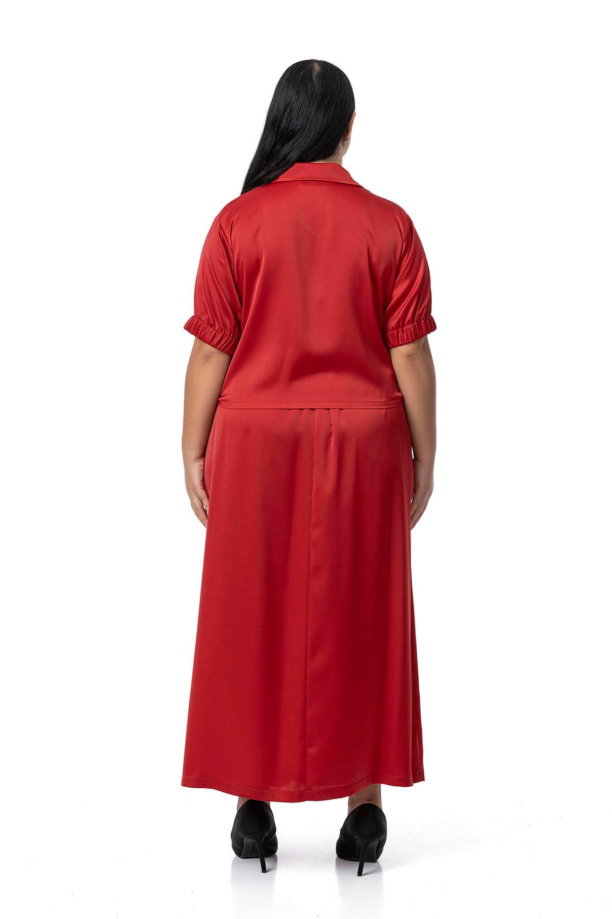 TEK KALANLARBüyük Beden Beli Lastikli Etek ve Mini Kısa Kollu Gömlek Kırmızı İkili TakımDISENTIS MODESTBüyük Beden Beli Lastikli Etek ve Mini Kısa Kollu Gömlek Kırmızı İkili Takım