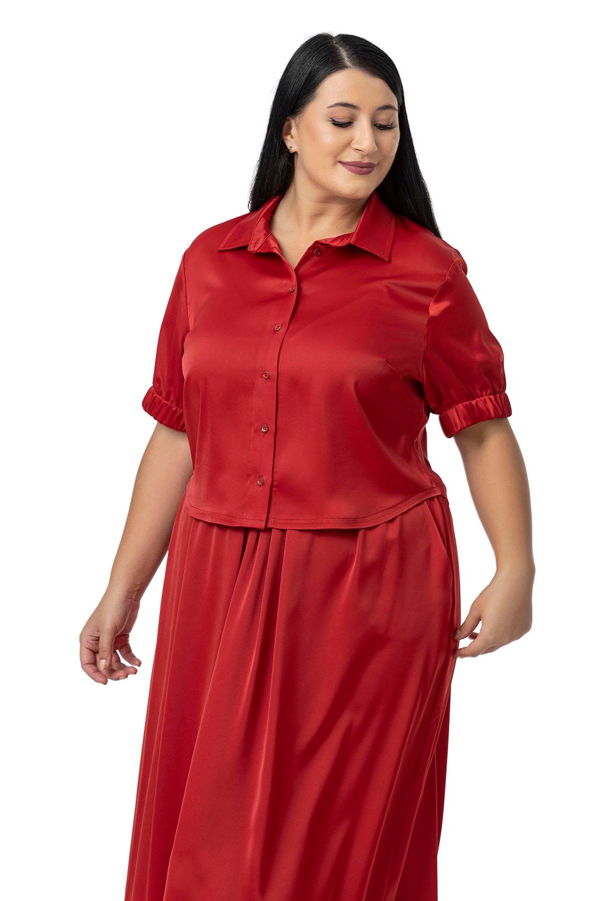 TEK KALANLARBüyük Beden Beli Lastikli Etek ve Mini Kısa Kollu Gömlek Kırmızı İkili TakımDISENTIS MODESTBüyük Beden Beli Lastikli Etek ve Mini Kısa Kollu Gömlek Kırmızı İkili Takım
