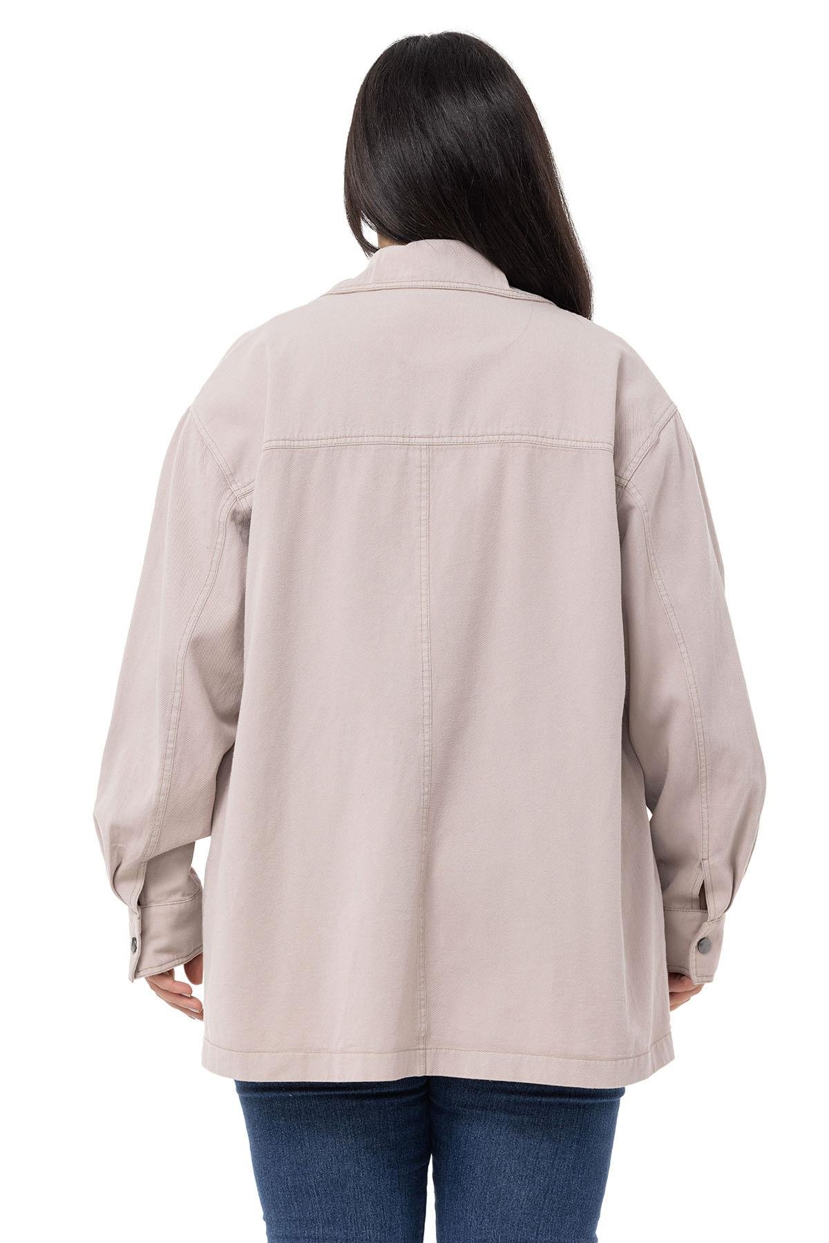 TEK KALANLARBüyük Beden Cepli Çıt Çıt Düğmeli Bej Gabardin GömlekDISENTIS MODESTBüyük Beden Cepli Çıt Çıt Düğmeli Bej Gabardin Gömlek