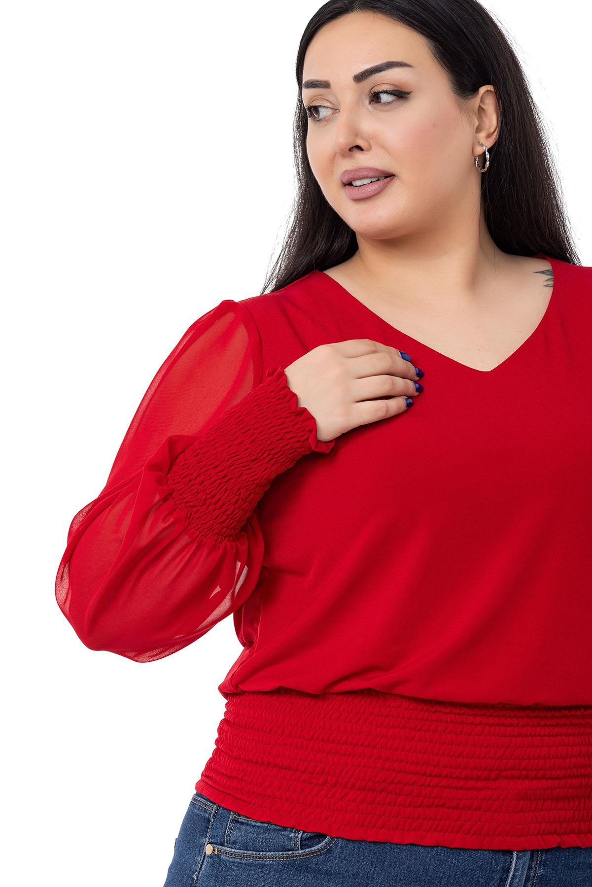 TEK KALANLARBüyük Beden V Yaka Kolları Şifon Beli ve Kol Ağzı Gipeli Kırmızı BluzDISENTIS MODESTBüyük Beden V Yaka Kolları Şifon Beli ve Kol Ağzı Gipeli Kırmızı Bluz